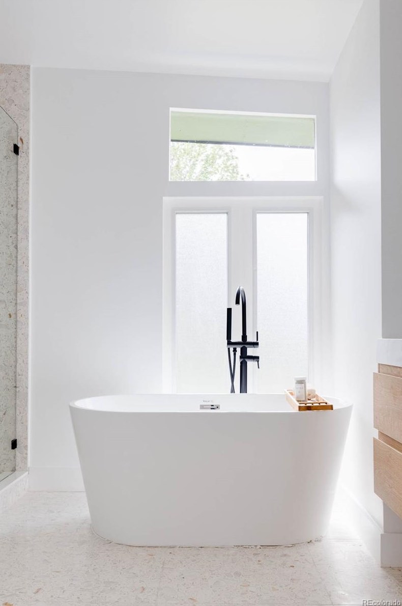 6052 Aberdeen St, Littleton CO  80120-2707 exterior