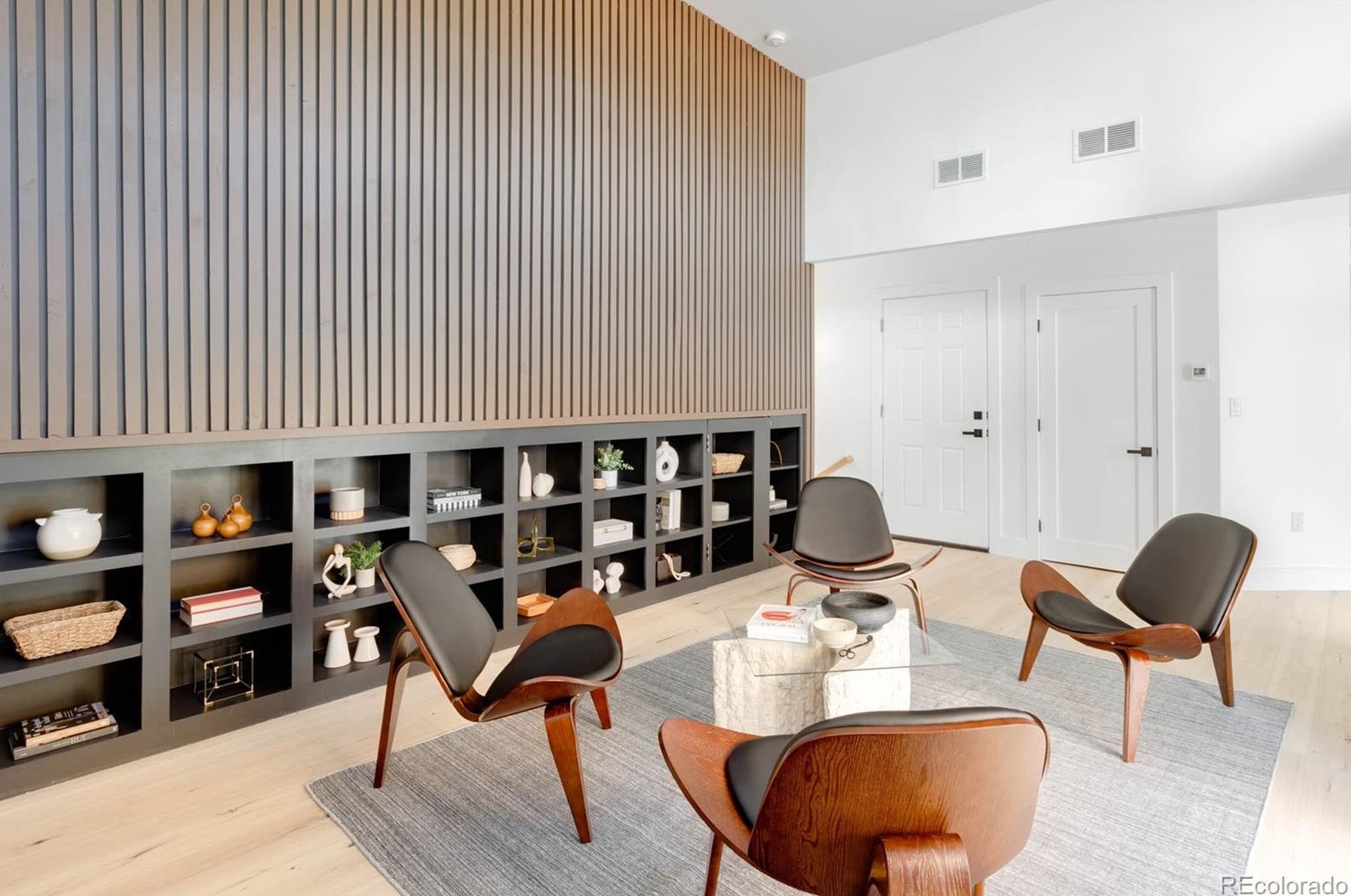 6052 Aberdeen St, Littleton CO  80120-2707 exterior