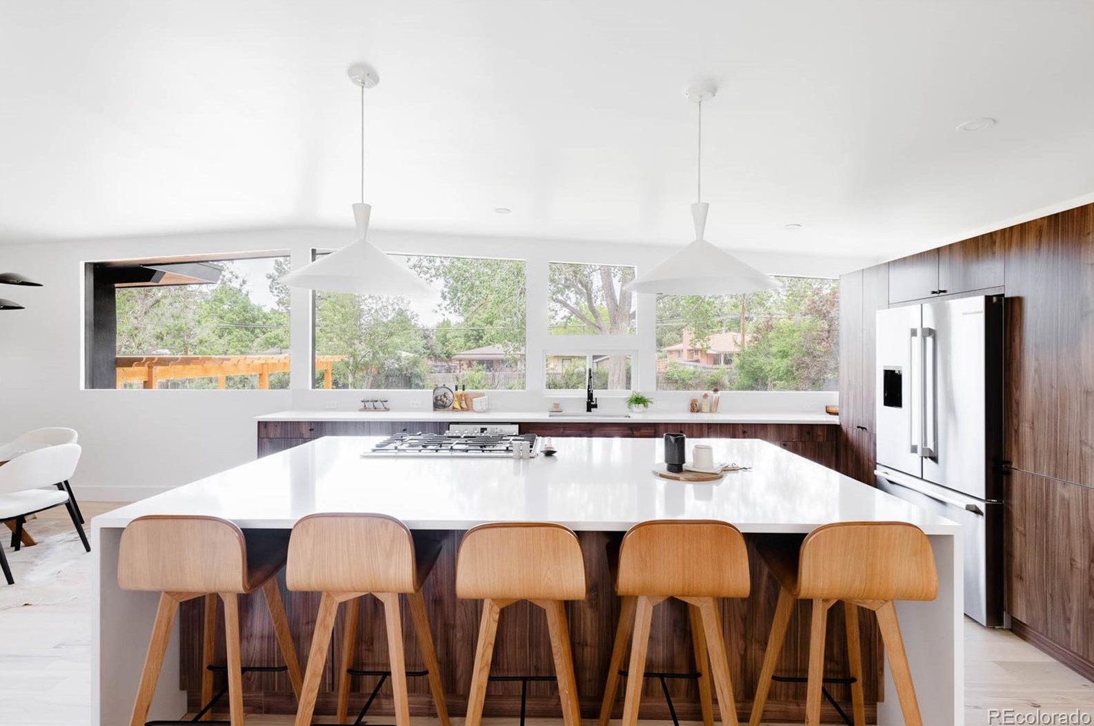 6052 Aberdeen St, Littleton CO  80120-2707 exterior