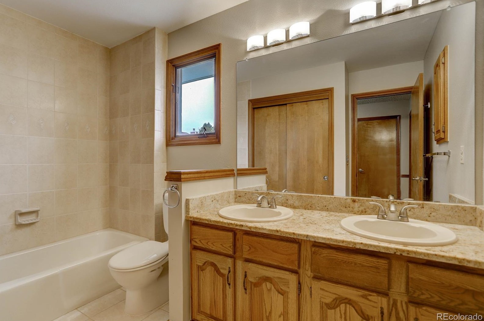 7834 Friend Dr, Littleton CO 80128-5546 exterior