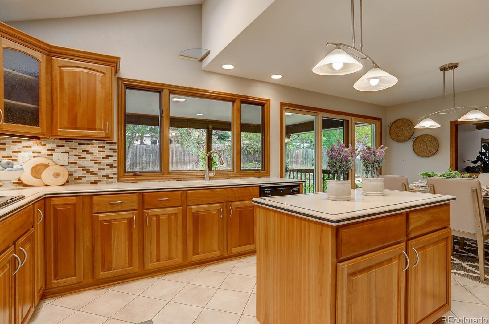 7834 Friend Dr, Littleton CO 80128-5546 exterior