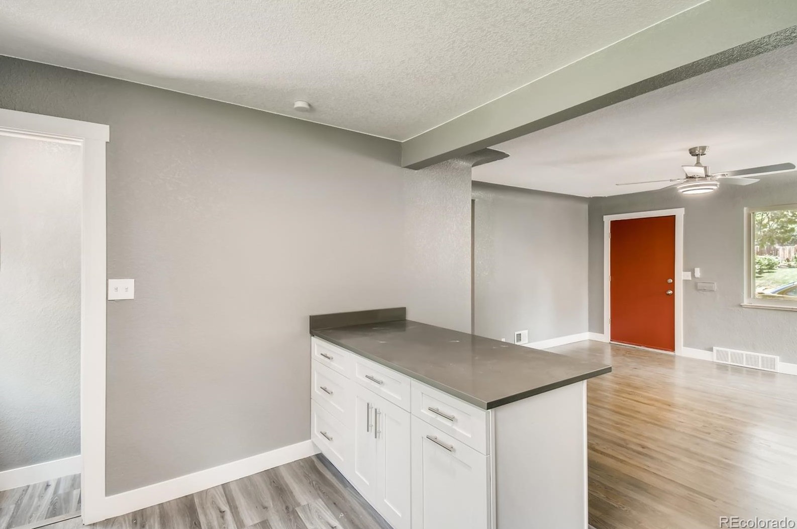 6055 Sycamore St, Littleton CO  80120-2532 exterior