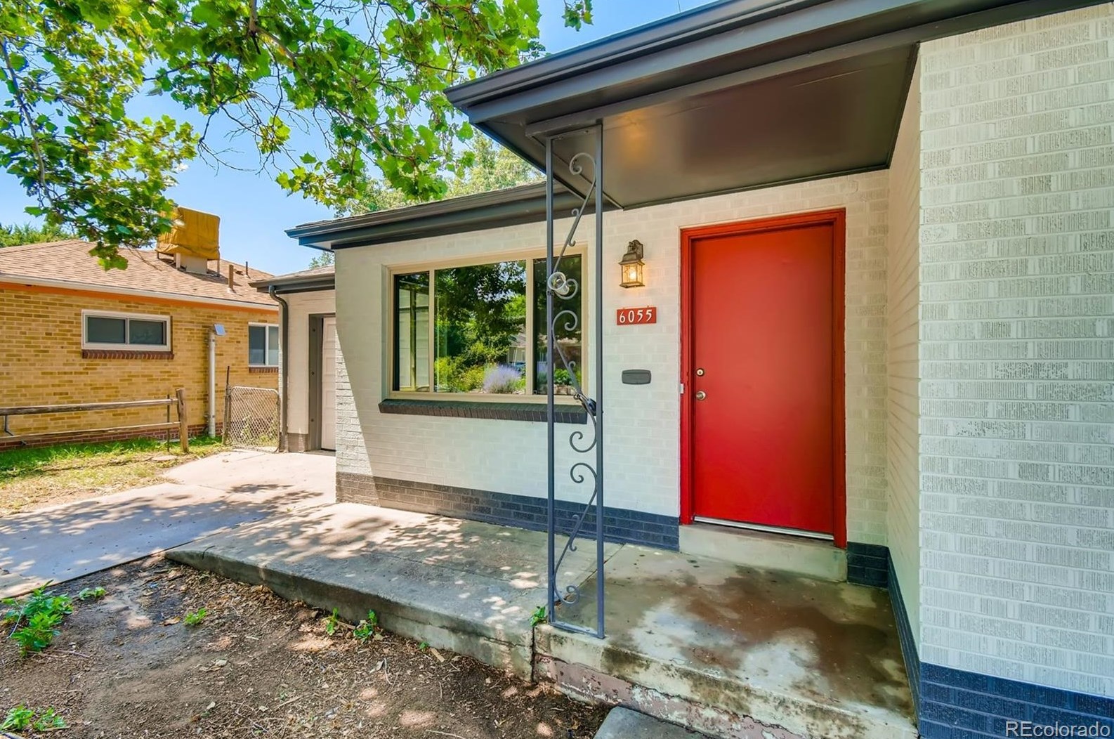 6055 Sycamore St, Littleton CO  80120-2532 exterior