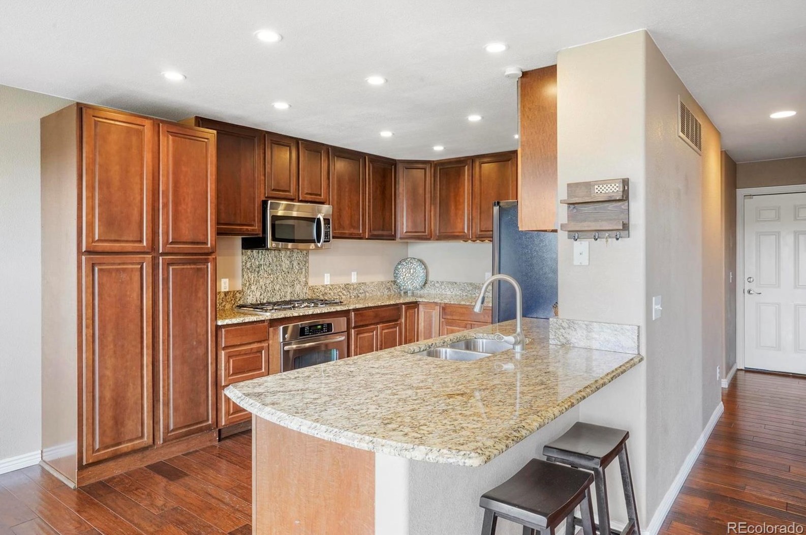 10484 Hollyhock Ct, Littleton CO 80129-6312 exterior