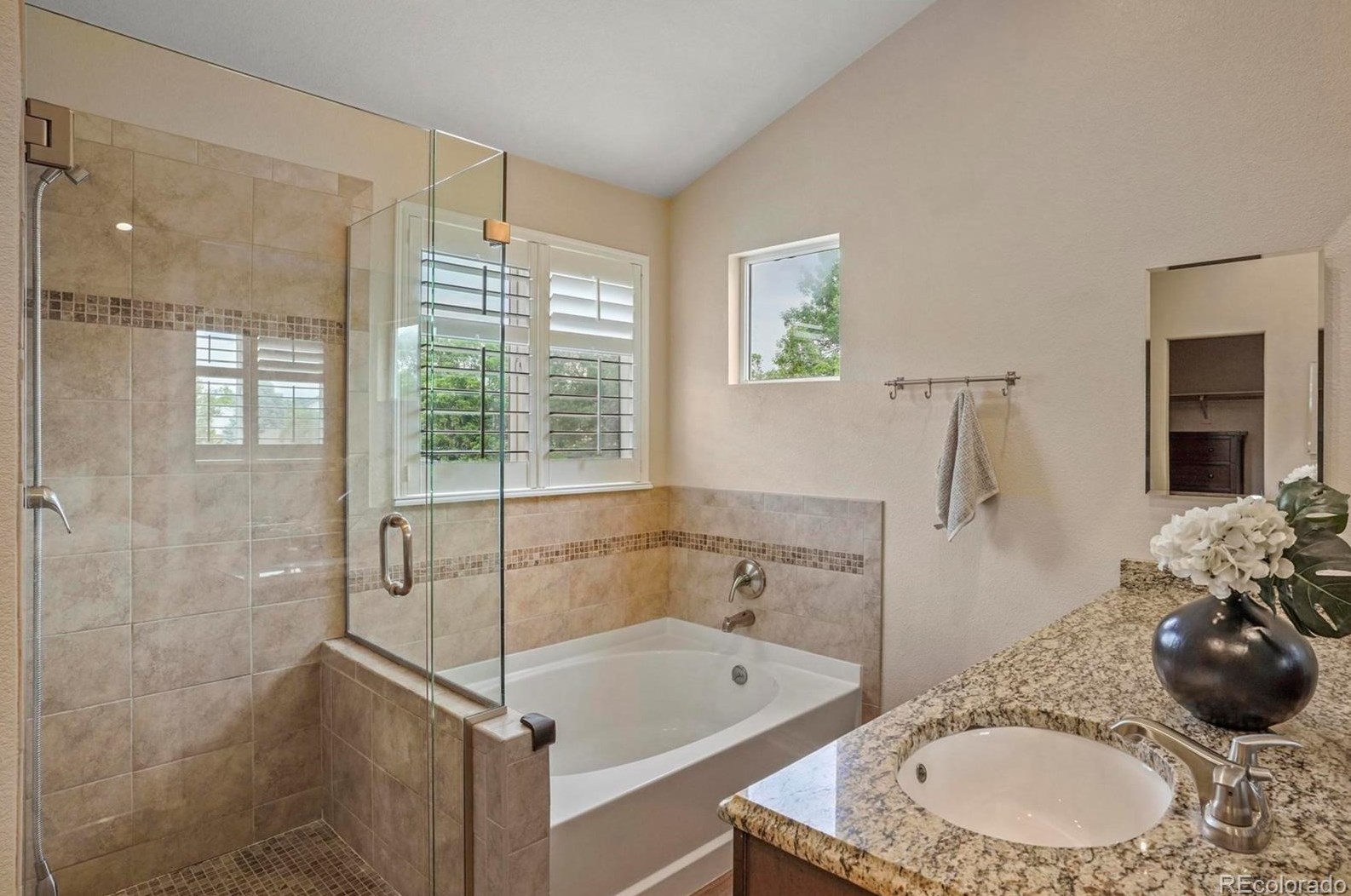 10484 Hollyhock Ct, Littleton CO 80129-6312 exterior