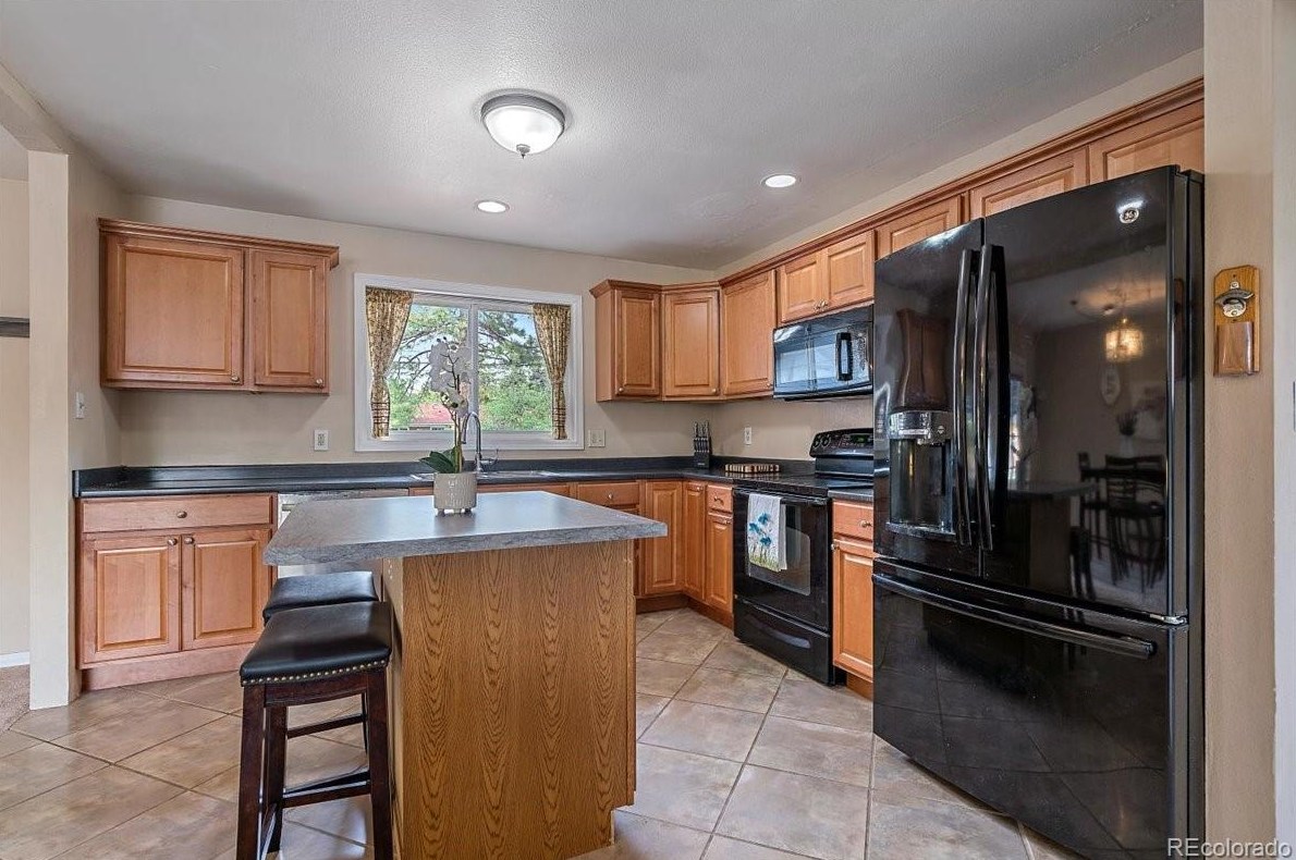 3347 Aksarben Ave, Littleton CO 80123-2901 exterior