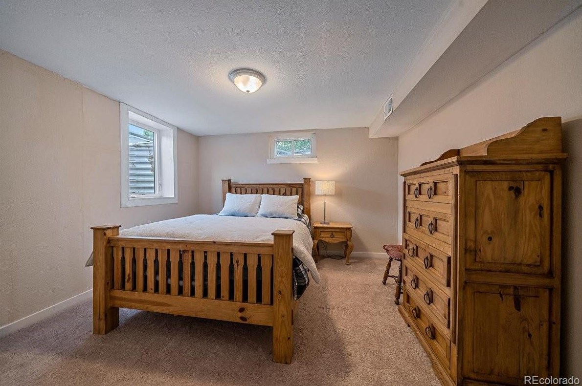 3347 Aksarben Ave, Littleton CO 80123-2901 exterior