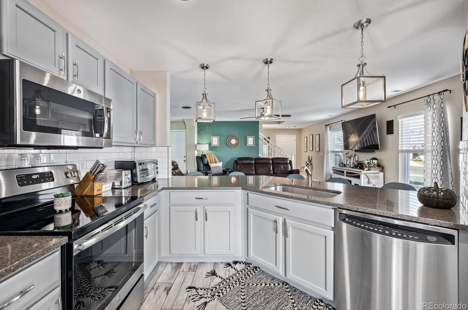 9740 Marmot Rdg Cir, Littleton CO 80125-8887 exterior