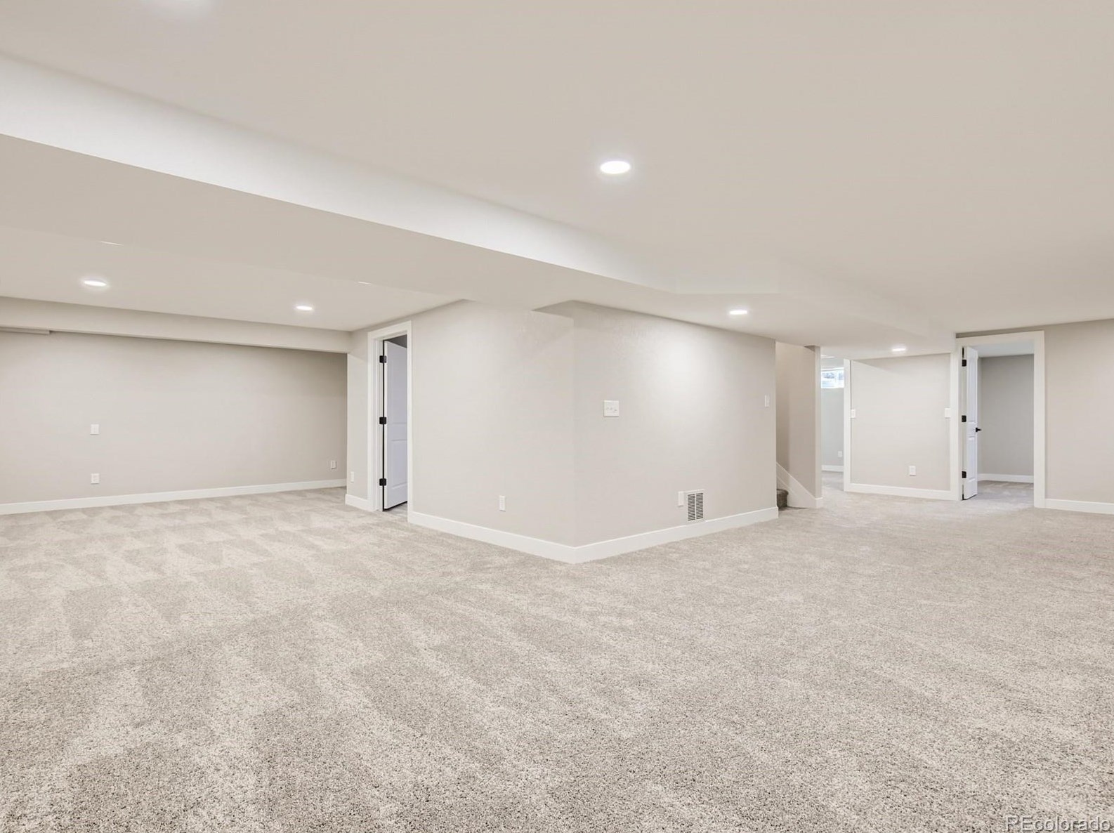 6022 Welch St, Arvada CO  80004-3944 exterior