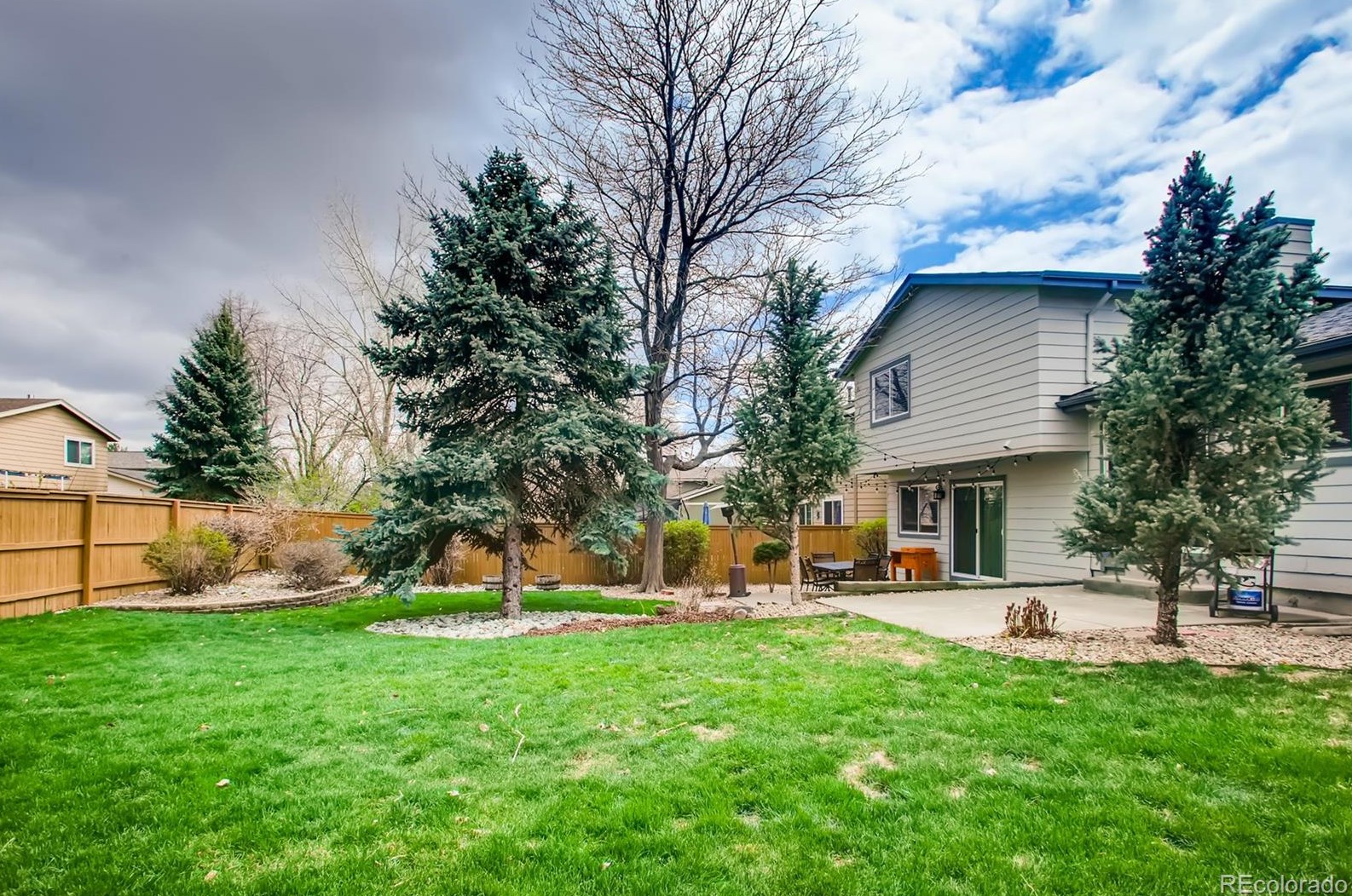 8442 Timberwood St, Littleton CO  80126-2001 exterior