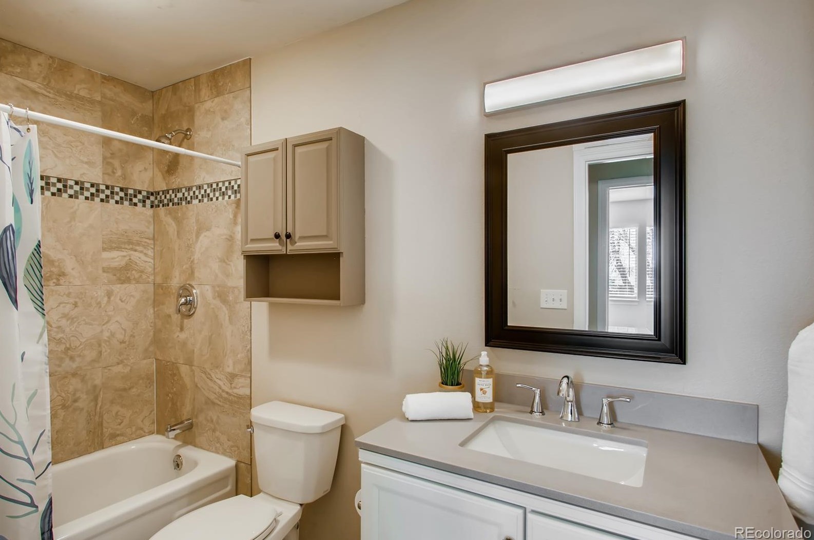 8442 Timberwood St, Littleton CO  80126-2001 exterior