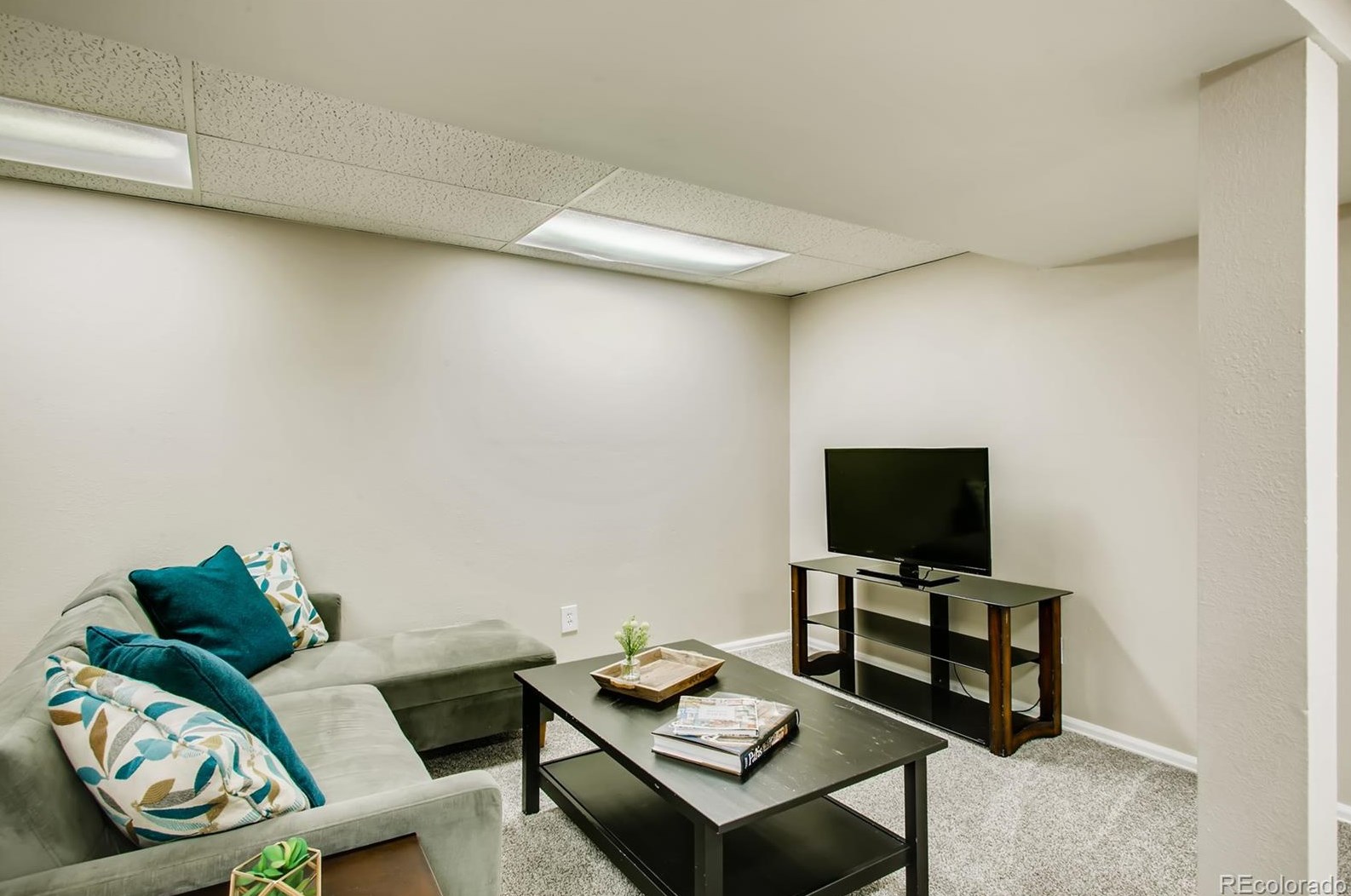 8442 Timberwood St, Littleton CO  80126-2001 exterior