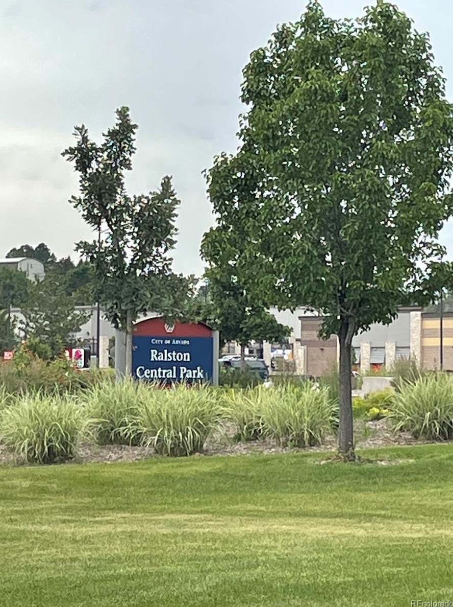 9155 Brk Dr, Arvada CO  80004-5319 exterior