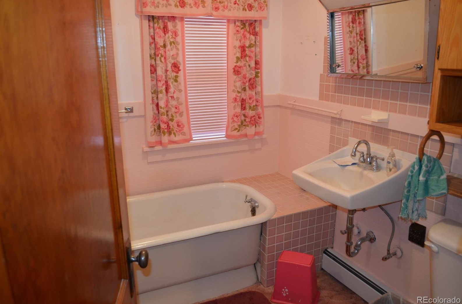 324 Iowa Ave, Stratton CO  80836-1374 exterior