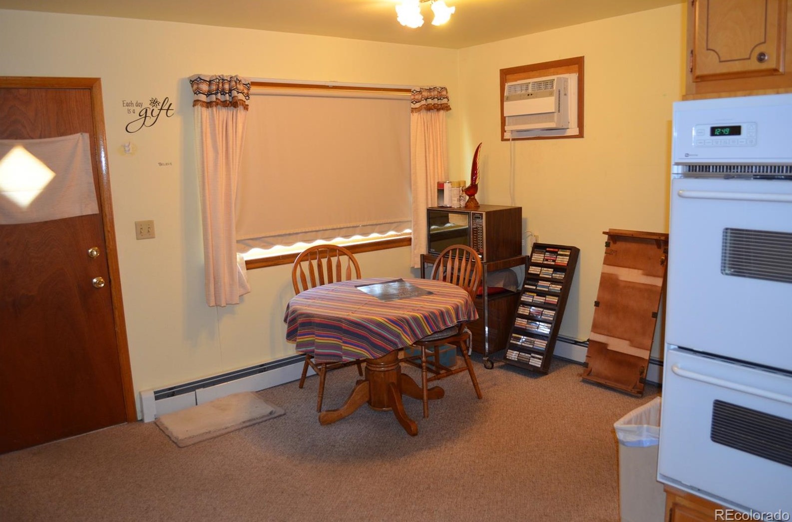 324 Iowa Ave, Stratton CO  80836-1374 exterior