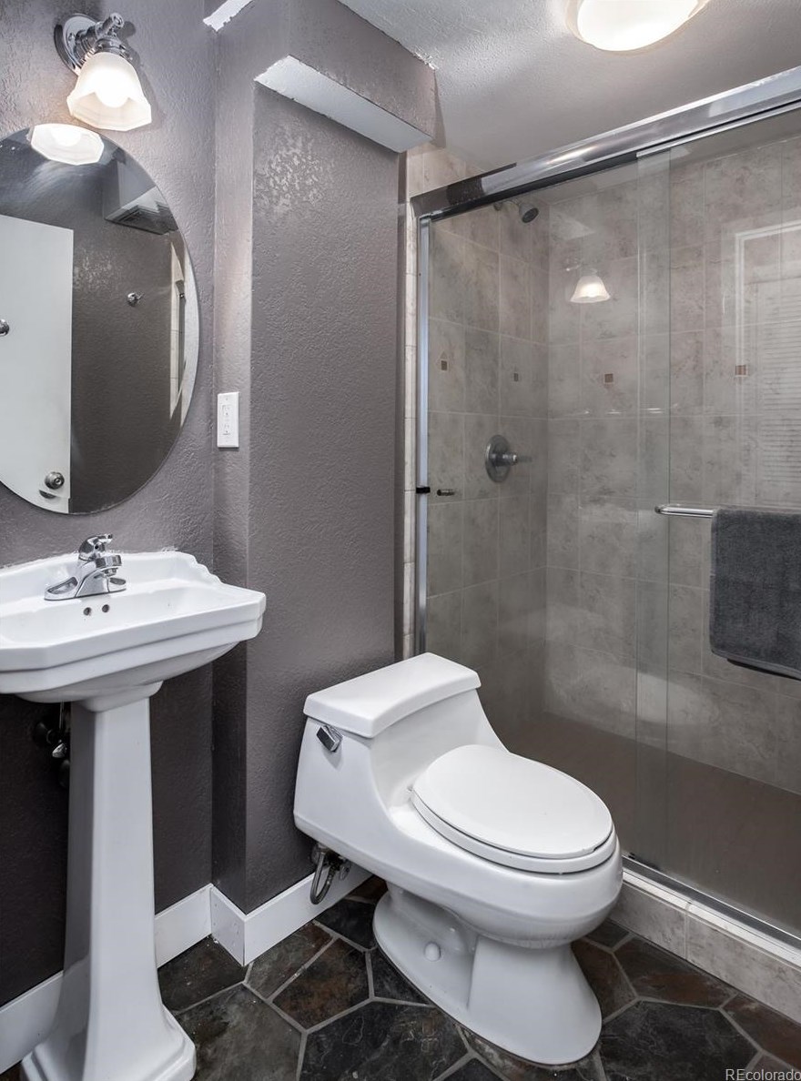 726 Fremont Dr, Littleton CO 80120-4251 exterior