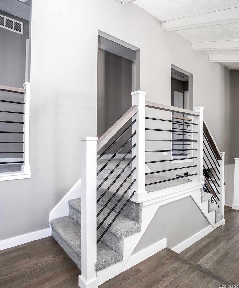 726 Fremont Dr, Littleton CO 80120-4251 exterior