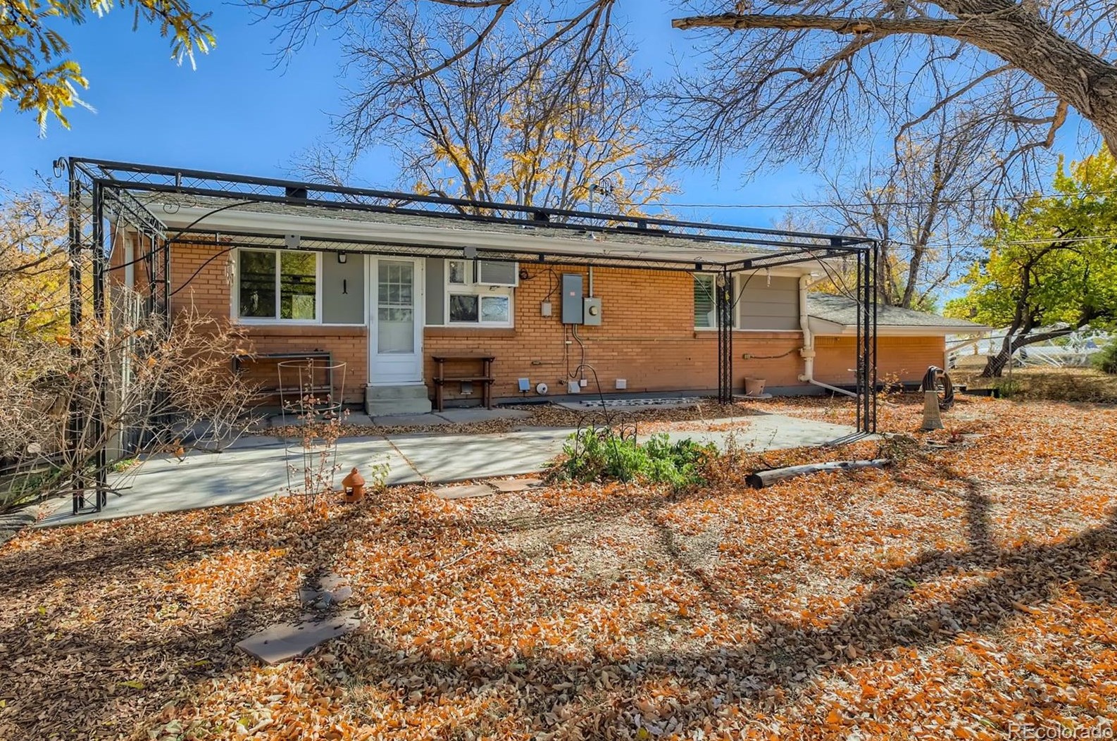 8021 Kendall Blvd, Littleton CO 80128-6071 exterior