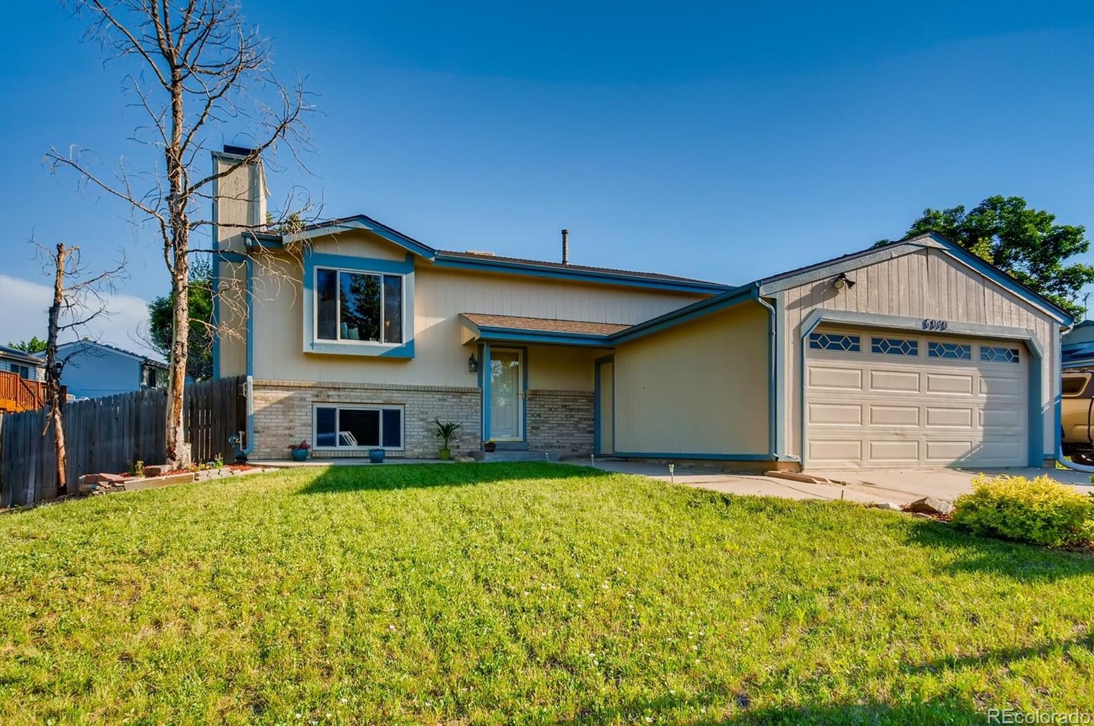 6010 76th Ave, Arvada CO  80003-2938 exterior