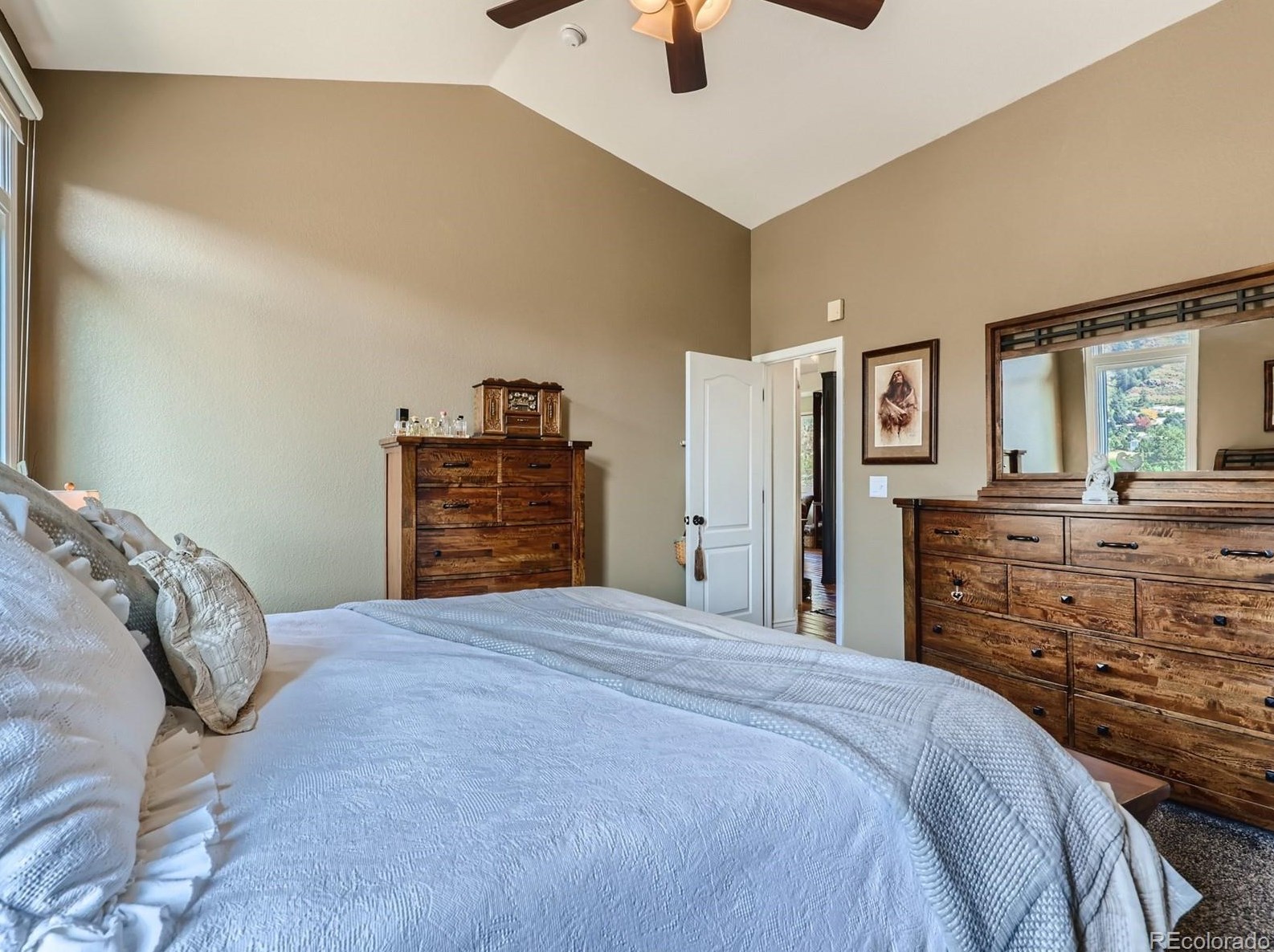 6656 Bright Water Trl, Littleton CO 80125-8305 exterior