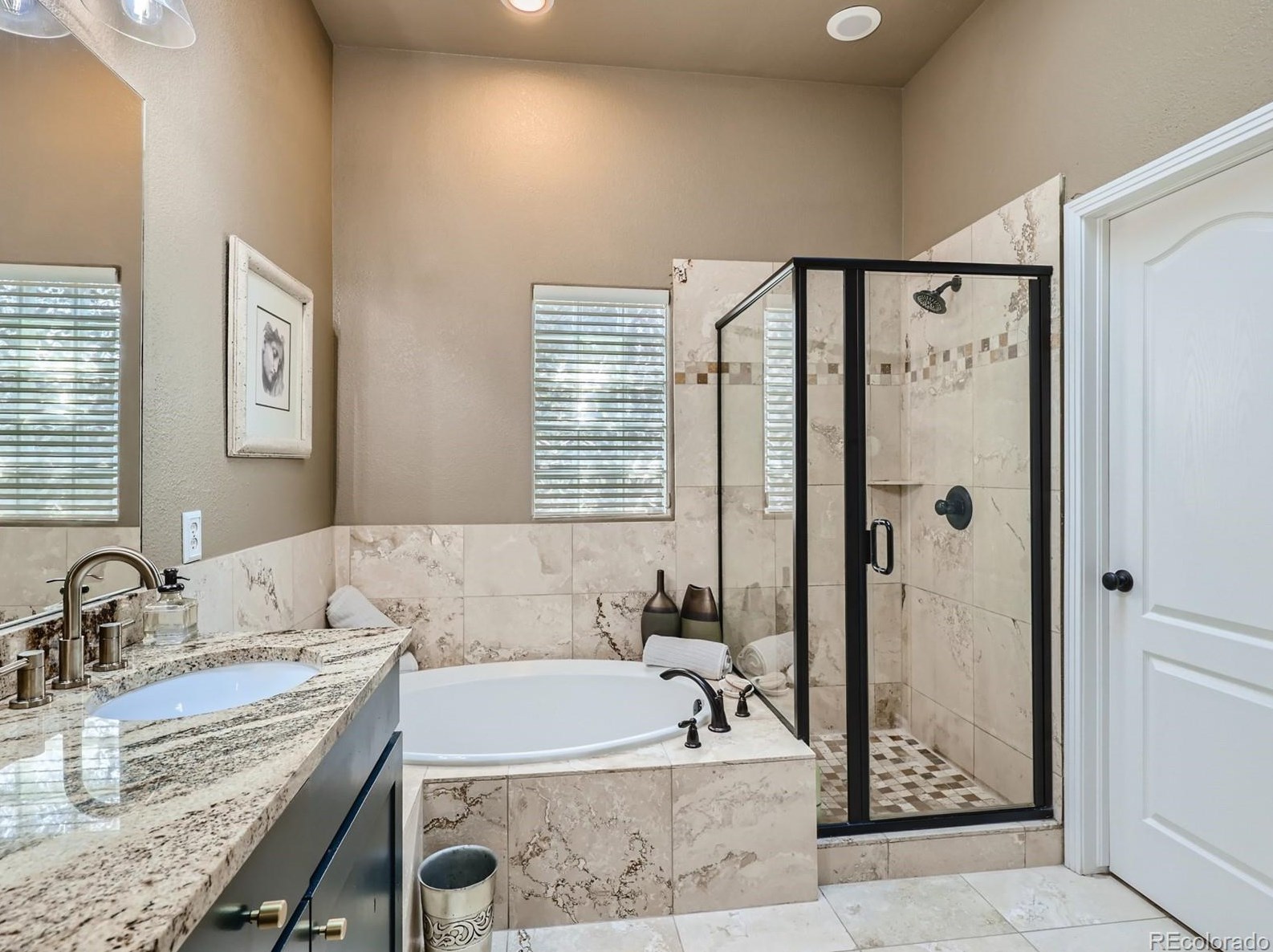 6656 Bright Water Trl, Littleton CO 80125-8305 exterior