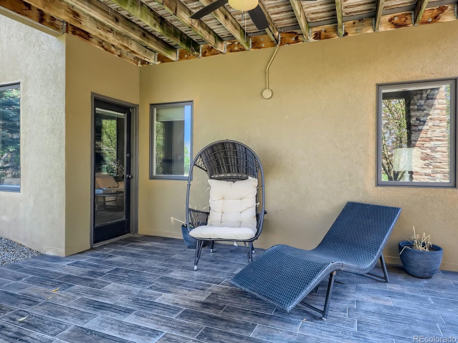 6656 Bright Water Trl, Littleton CO 80125-8305 exterior