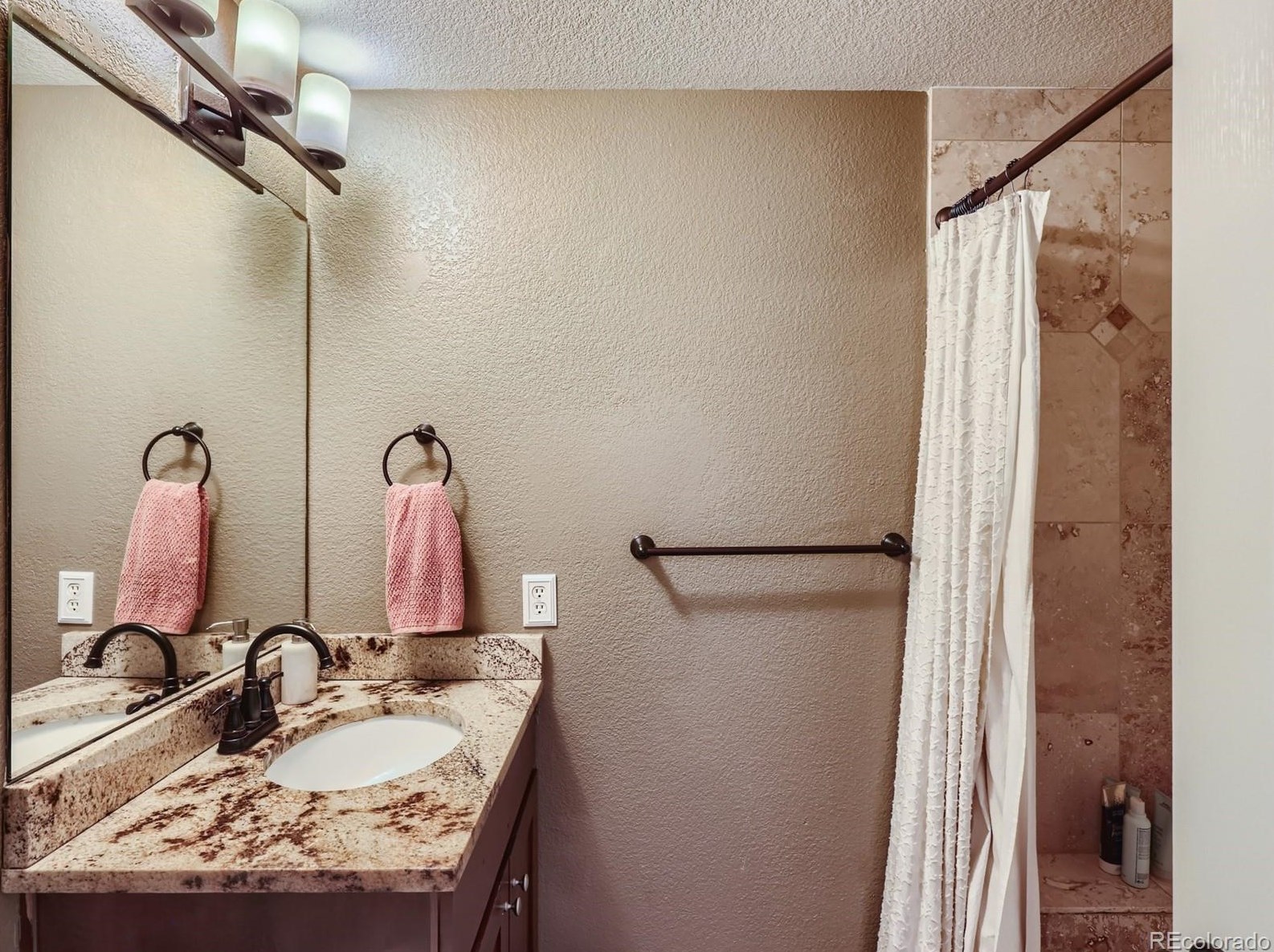 6656 Bright Water Trl, Littleton CO 80125-8305 exterior