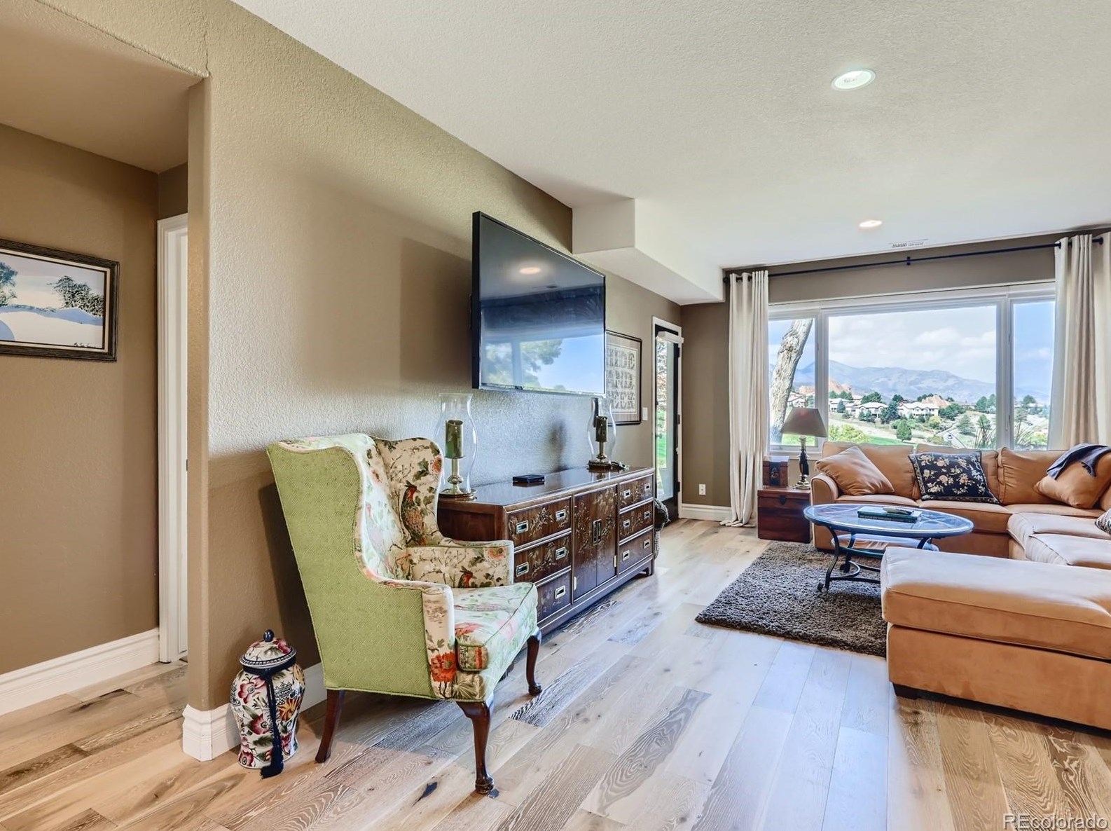 6656 Bright Water Trl, Littleton CO 80125-8305 exterior