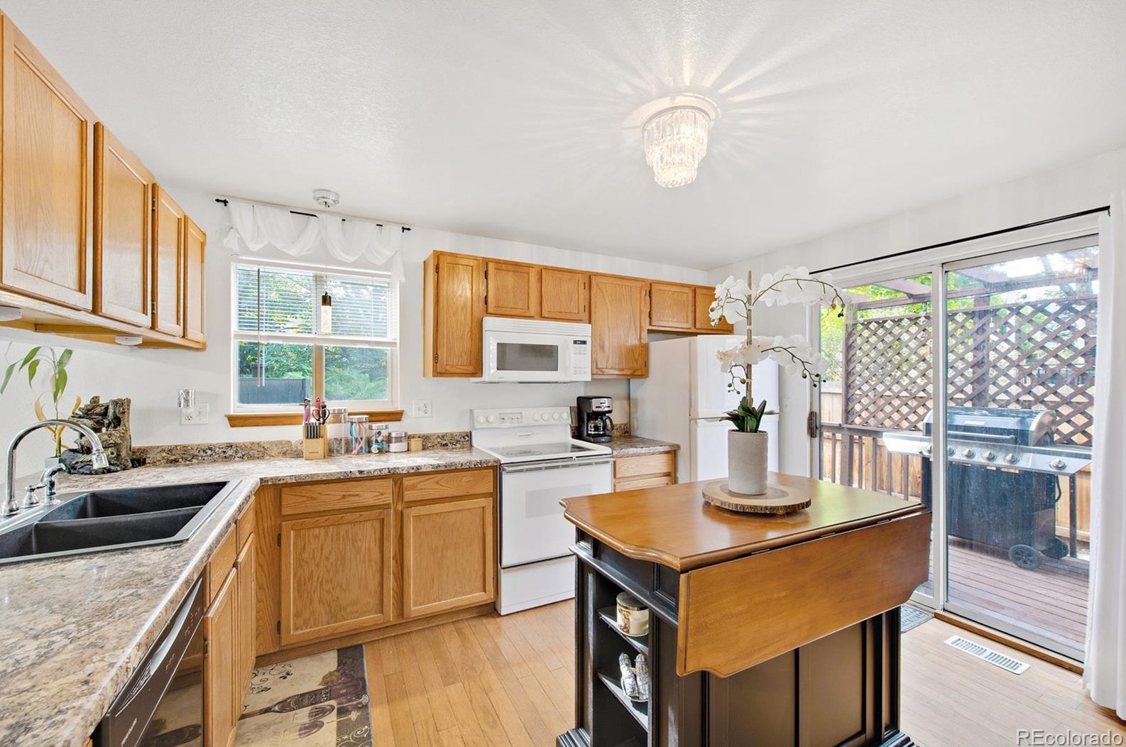 12676 Crestline Ave, Littleton CO  80127-6219 exterior