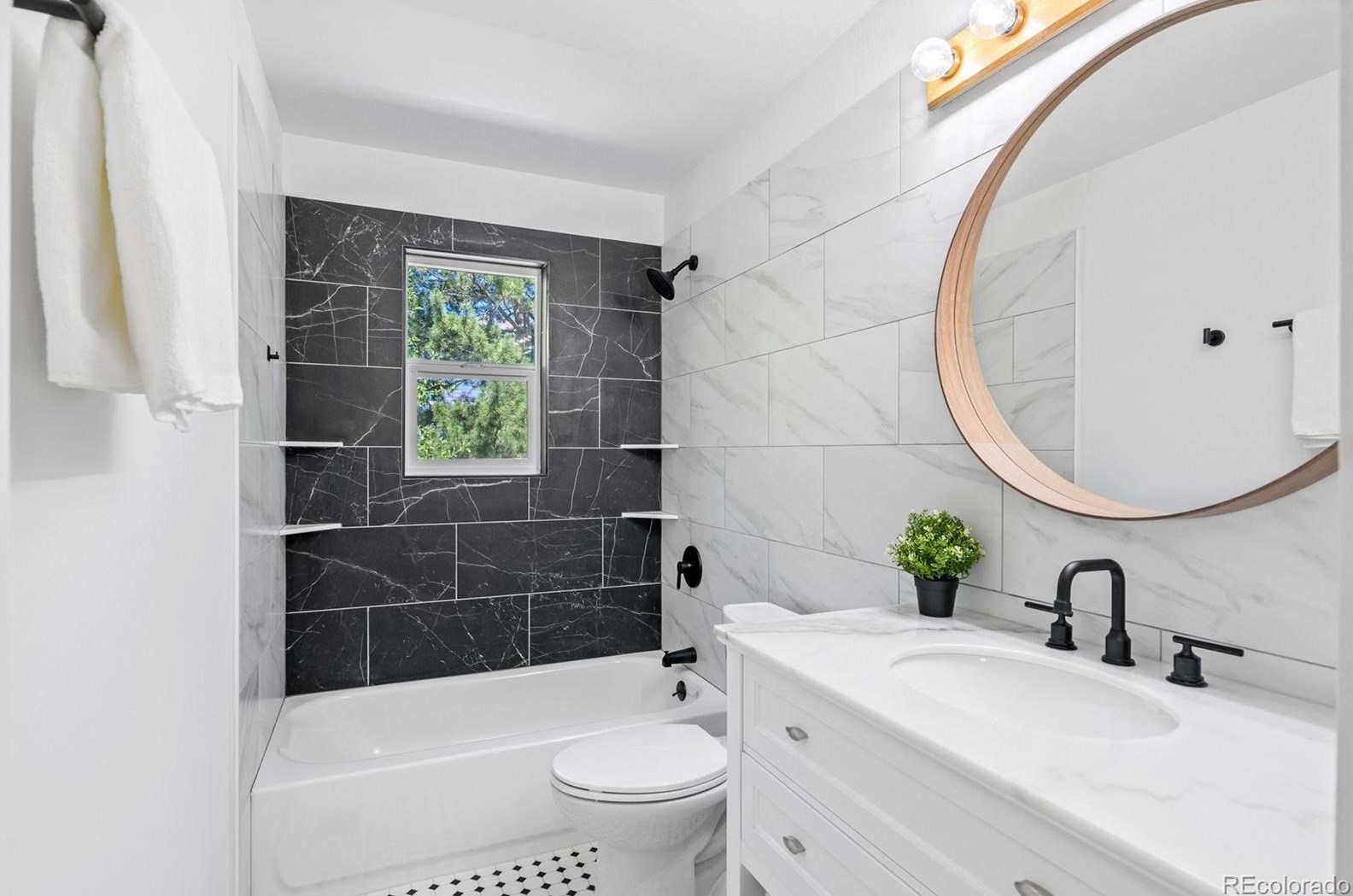 575 Jamison Pl, Littleton CO  80122-2805 exterior