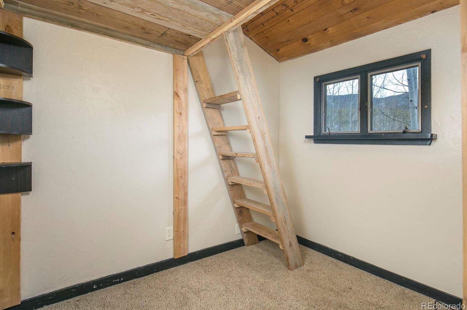 2197 Beaver Crk Rd, Arvada CO  80422-4562 exterior