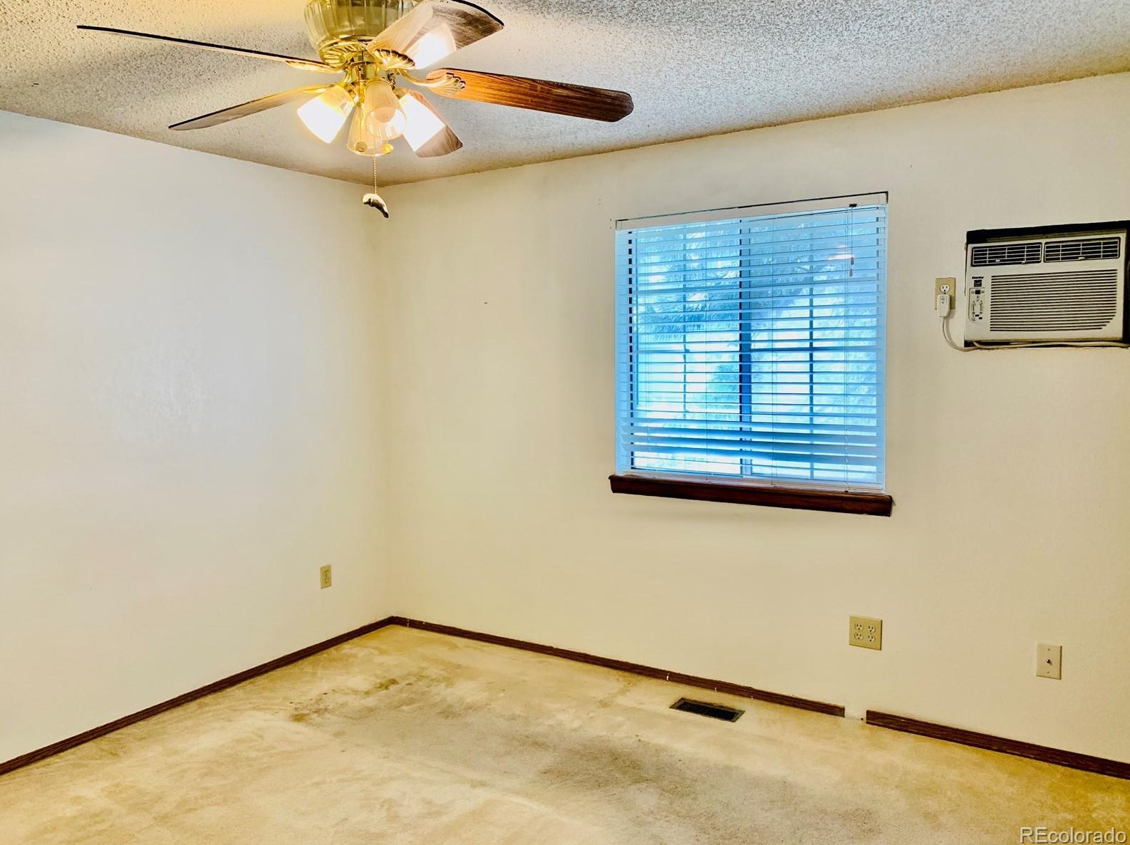 6221 Wolff St, Arvada CO  80003-6536 exterior