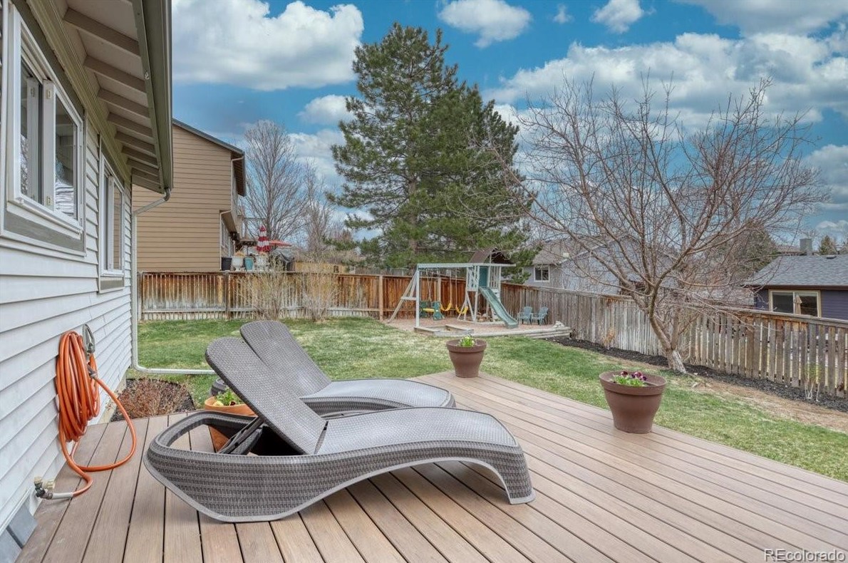 1002 Chimney Rock Rd, Littleton CO 80126-2552 exterior