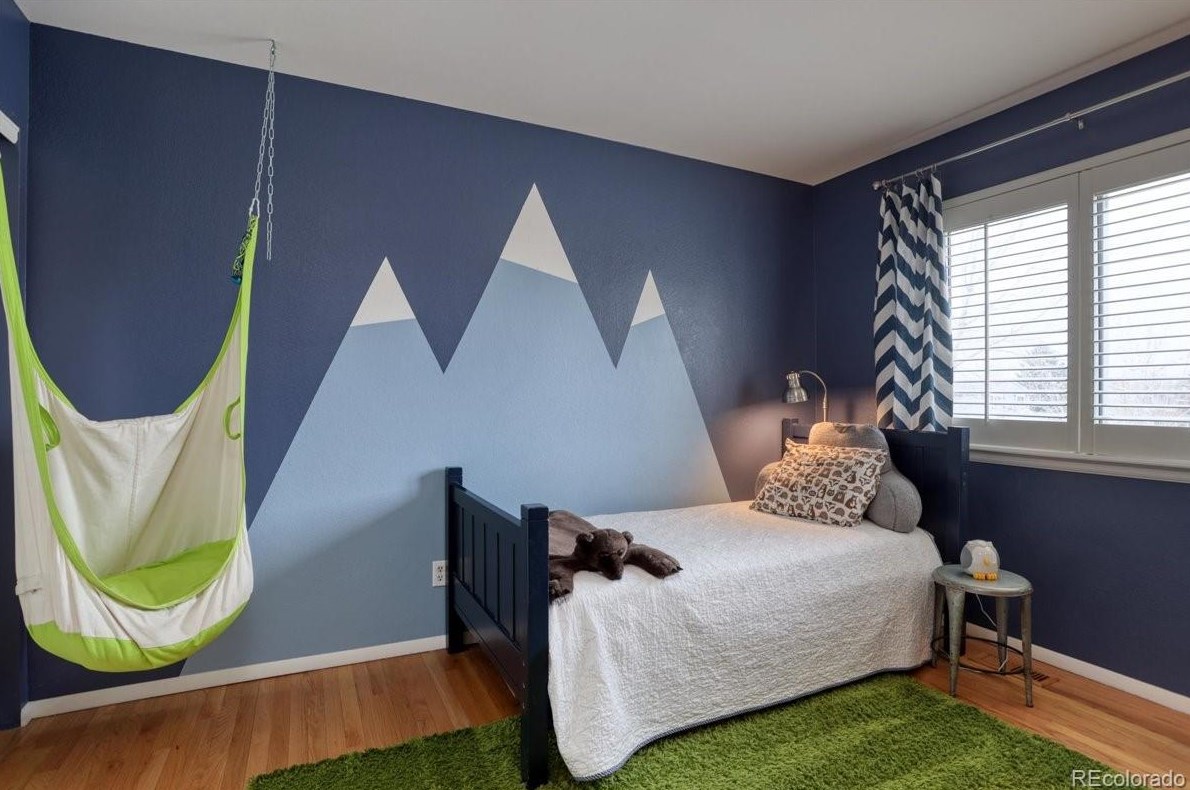 1002 Chimney Rock Rd, Littleton CO 80126-2552 exterior