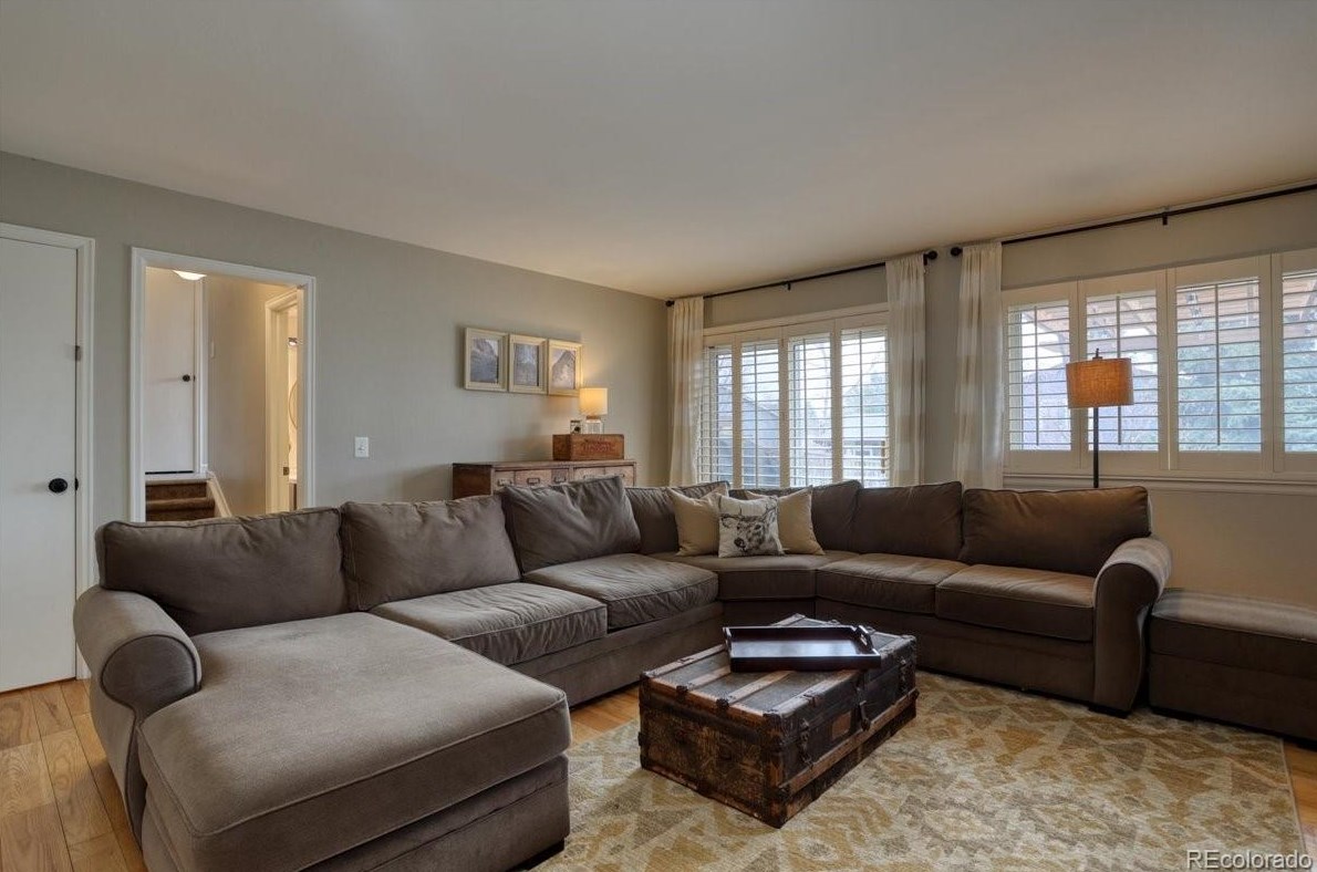 1002 Chimney Rock Rd, Littleton CO 80126-2552 exterior