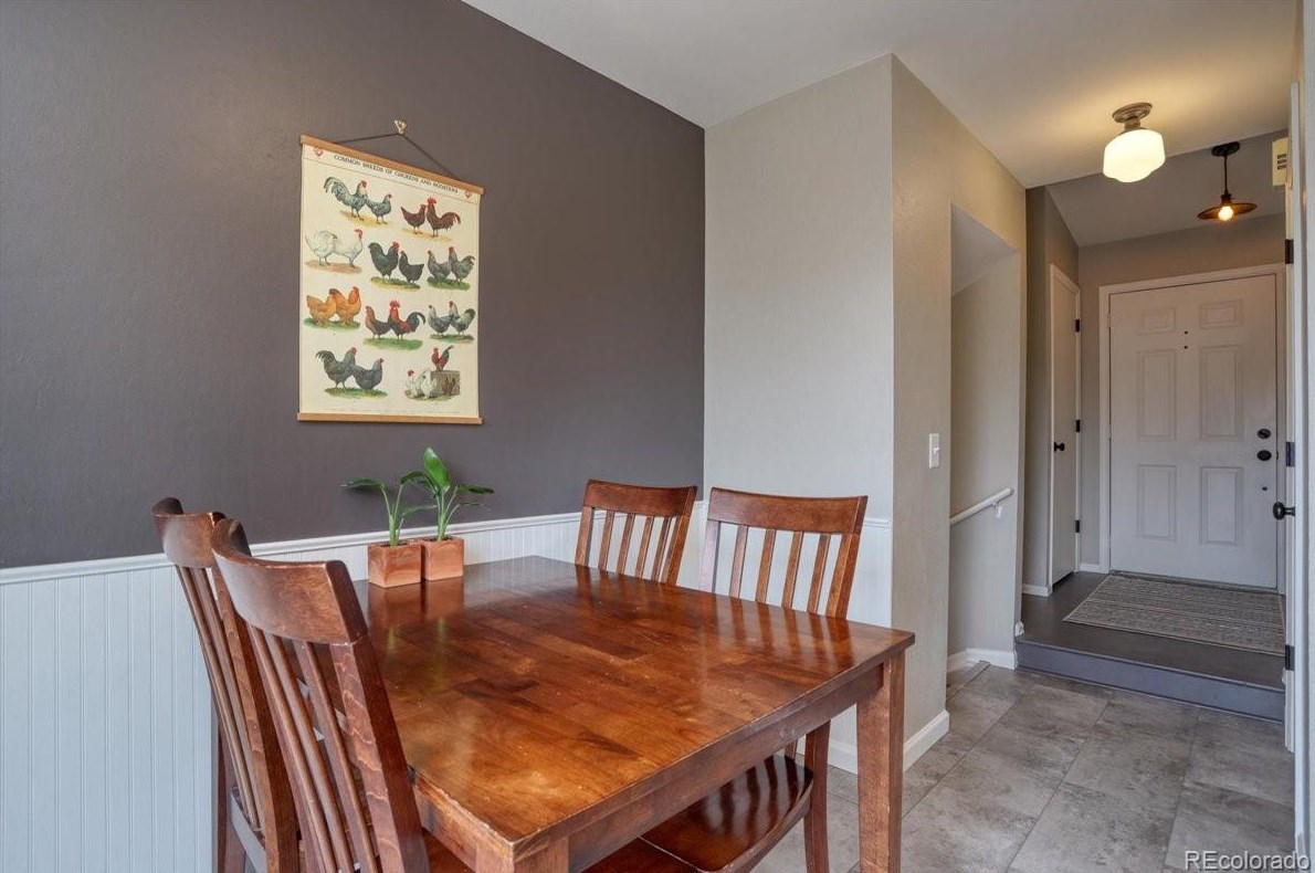 1002 Chimney Rock Rd, Littleton CO 80126-2552 exterior