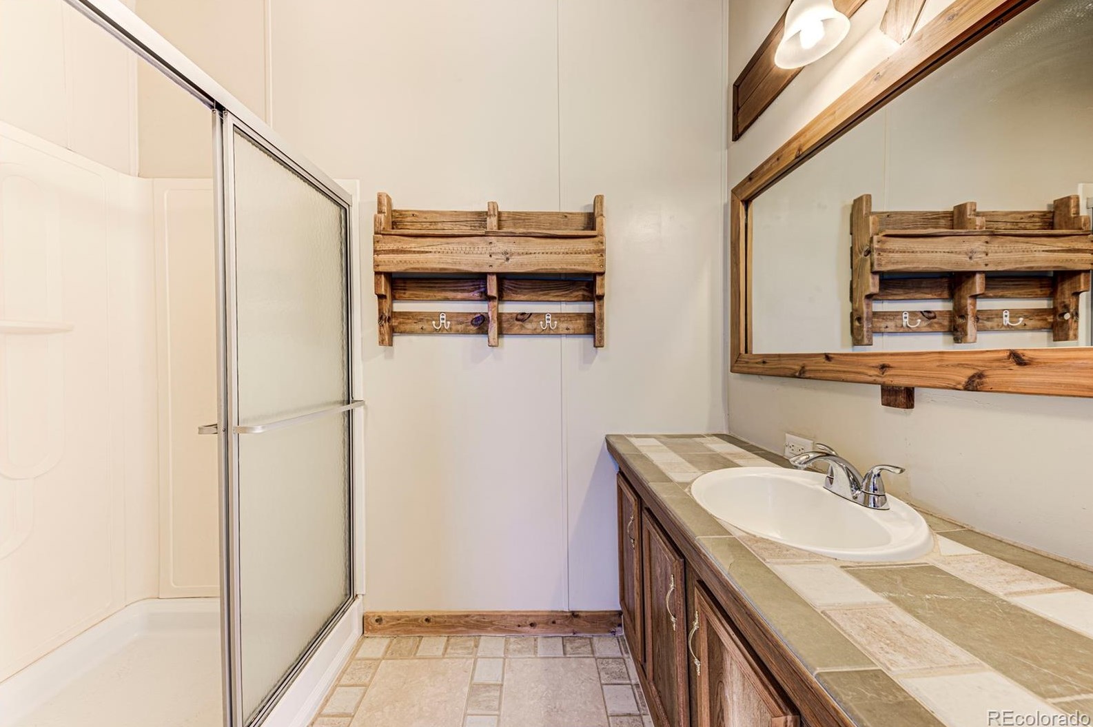 570 1st St, Bennett CO 80102-8604 exterior