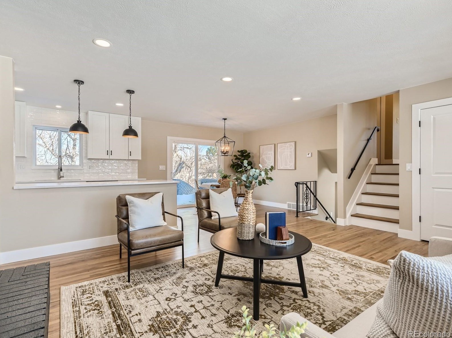 1115 Hinsdale Dr, Littleton CO  80120-4141 exterior