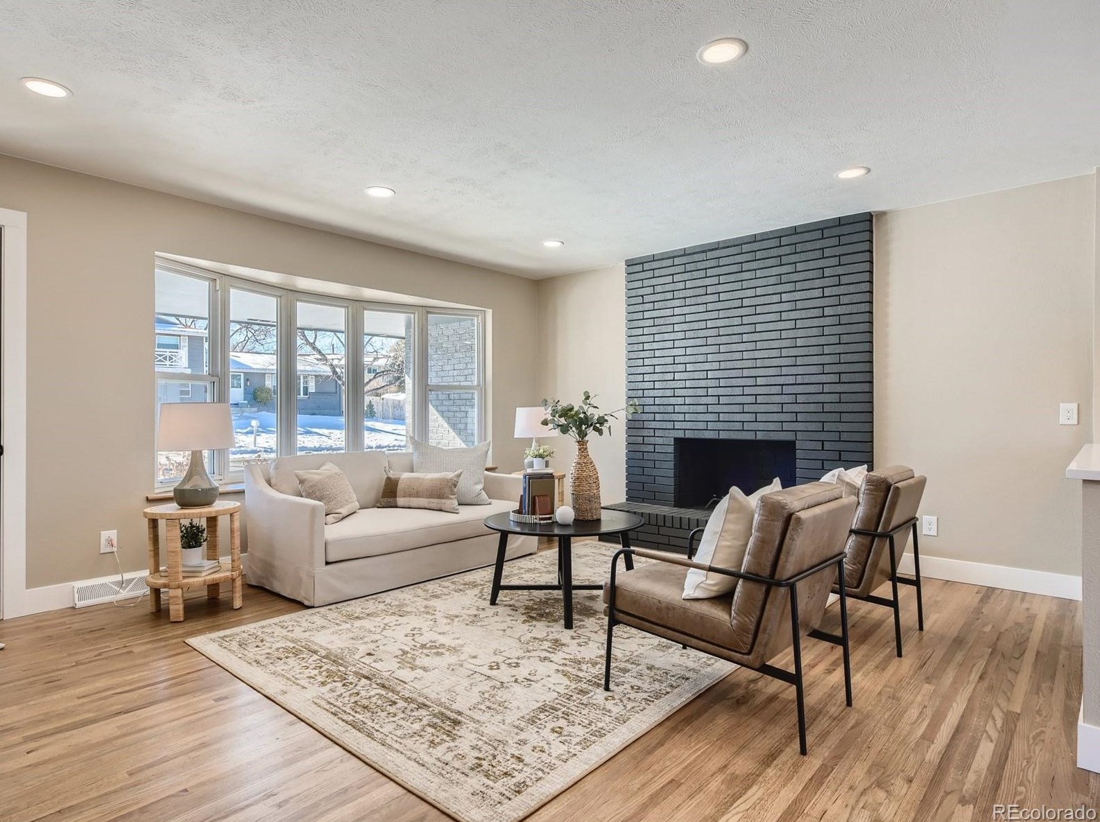 1115 Hinsdale Dr, Littleton CO  80120-4141 exterior