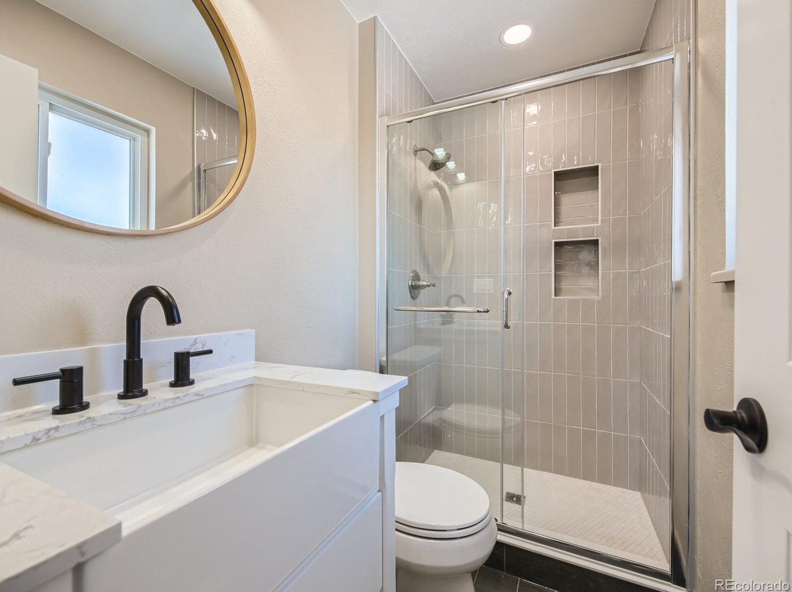 1115 Hinsdale Dr, Littleton CO  80120-4141 exterior