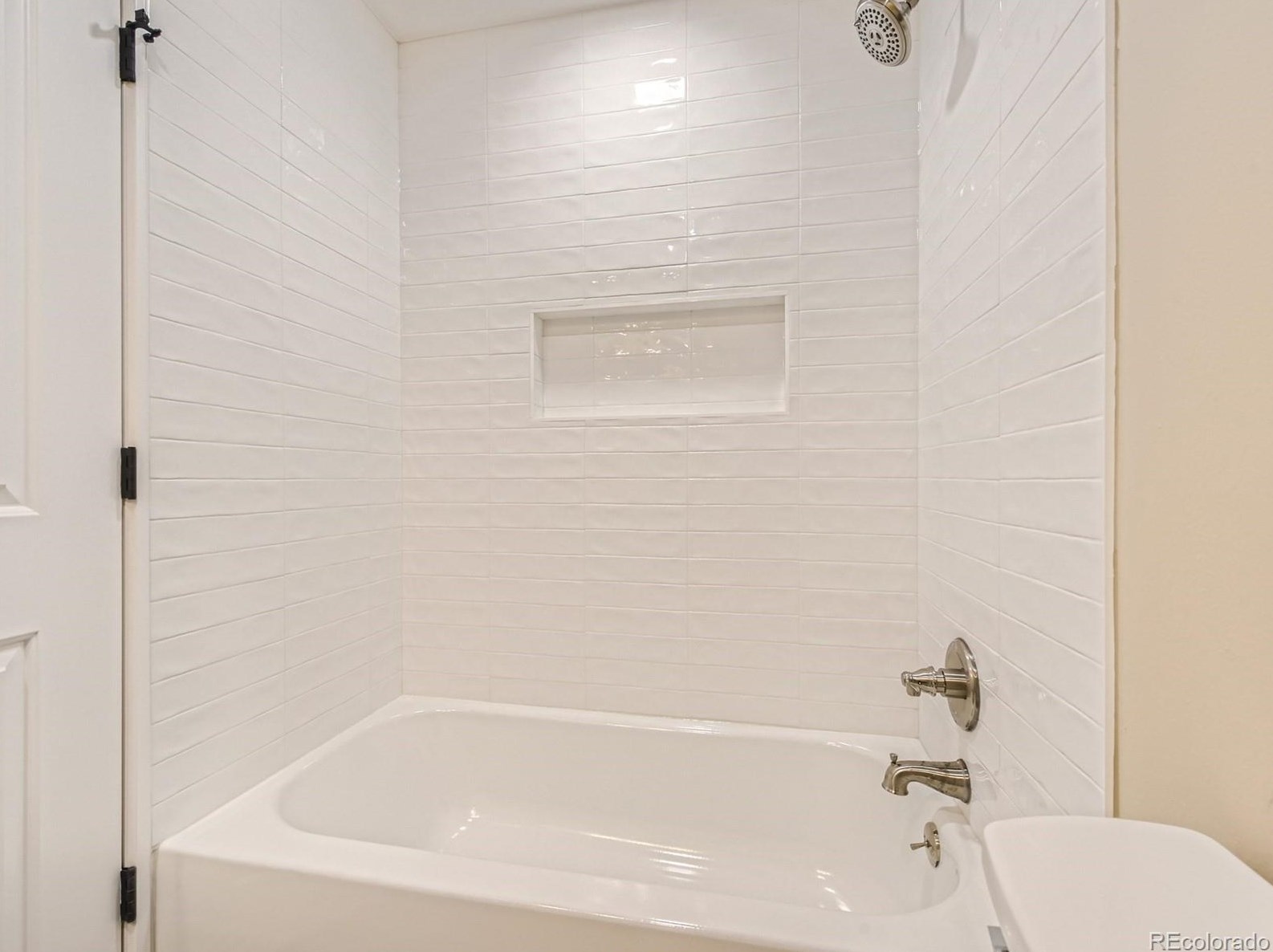 1115 Hinsdale Dr, Littleton CO  80120-4141 exterior