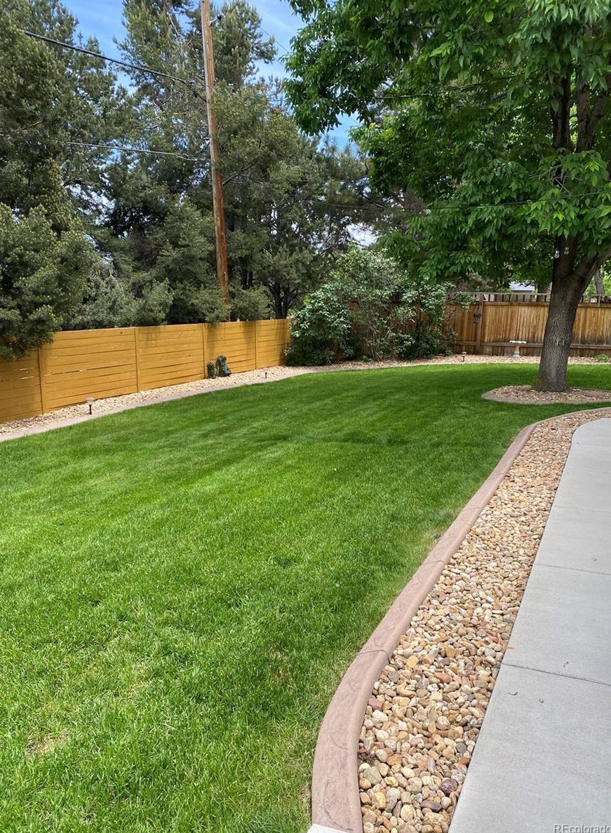 8255 71st Ave, Arvada CO  80004-1834 exterior
