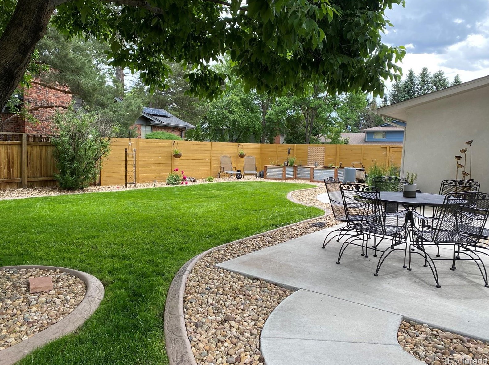 8255 71st Ave, Arvada CO  80004-1834 exterior