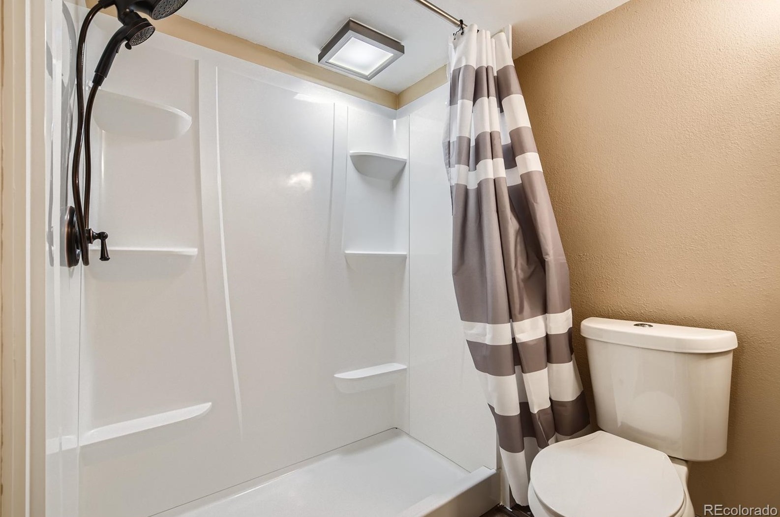 20 Abernathy Ct, Littleton CO  80130-3910 exterior