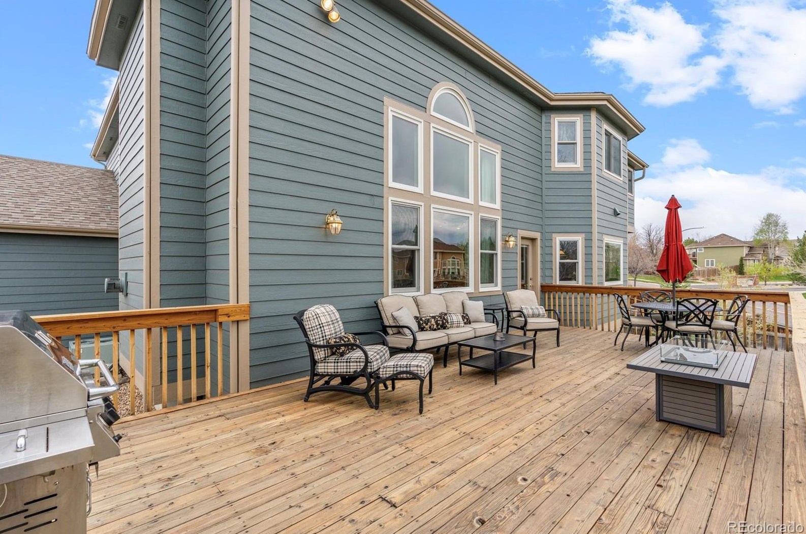 8347 Vivian St, Arvada CO  80005-5277 exterior