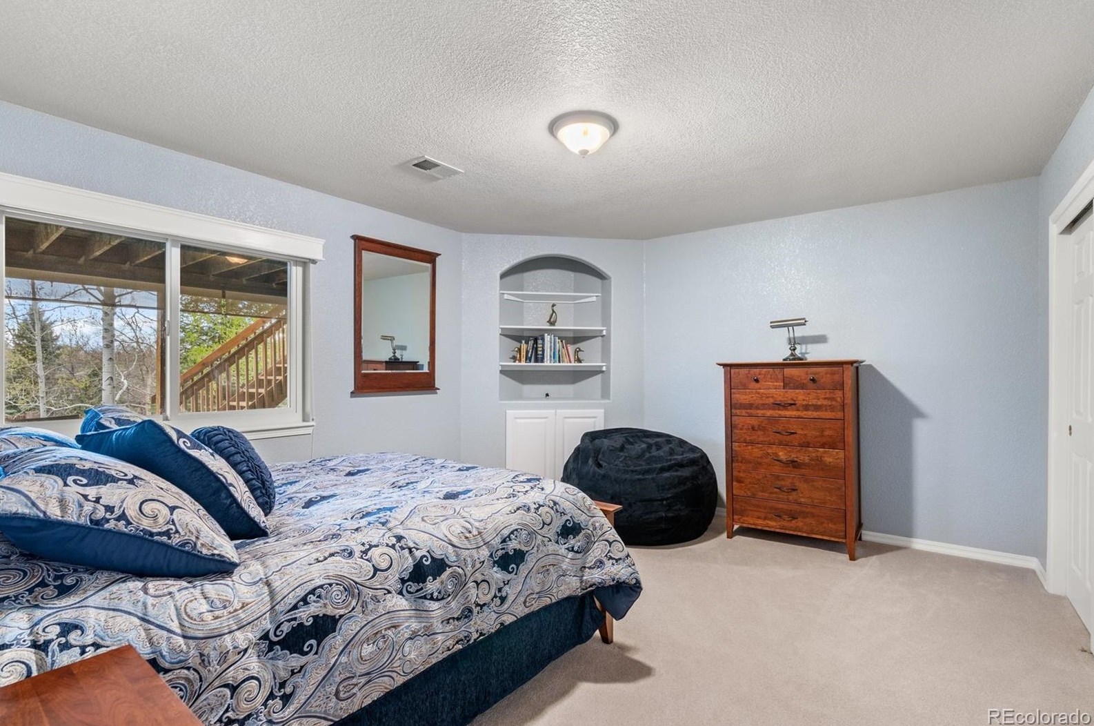8347 Vivian St, Arvada CO  80005-5277 exterior