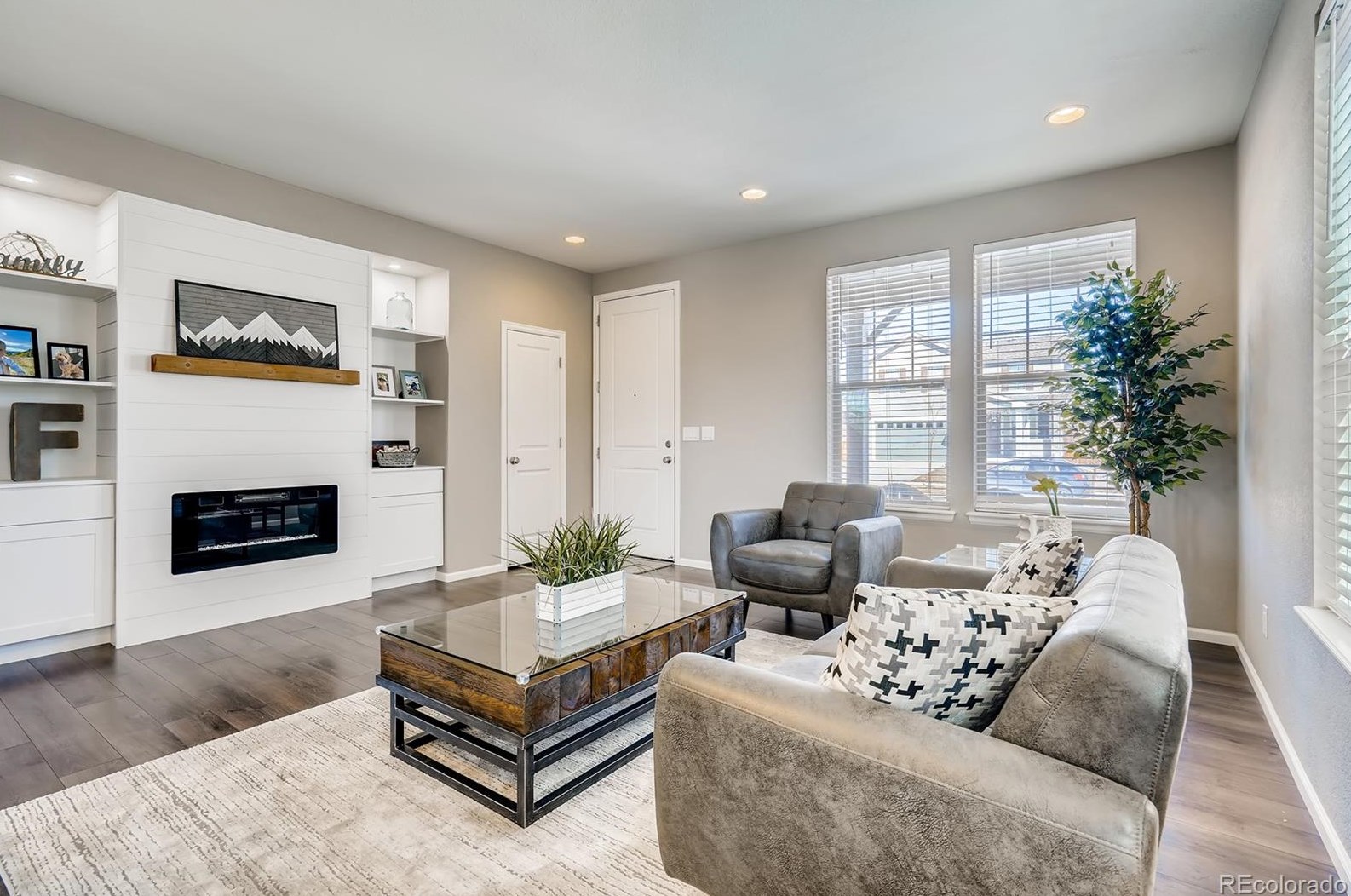 15022 70th Ave, Arvada CO  80007 exterior