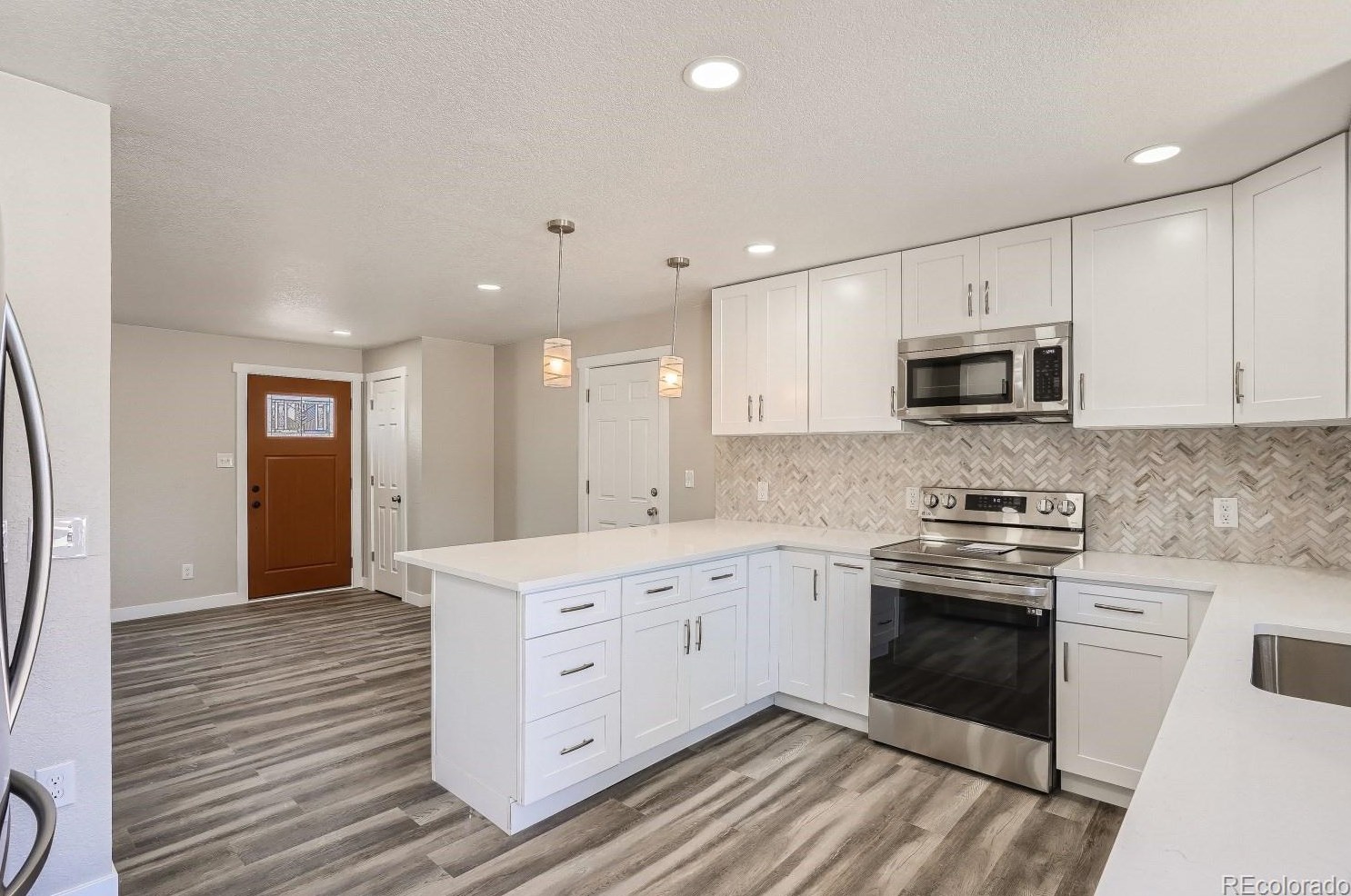 5992 Adams Dr, Littleton CO  80121-3004 exterior