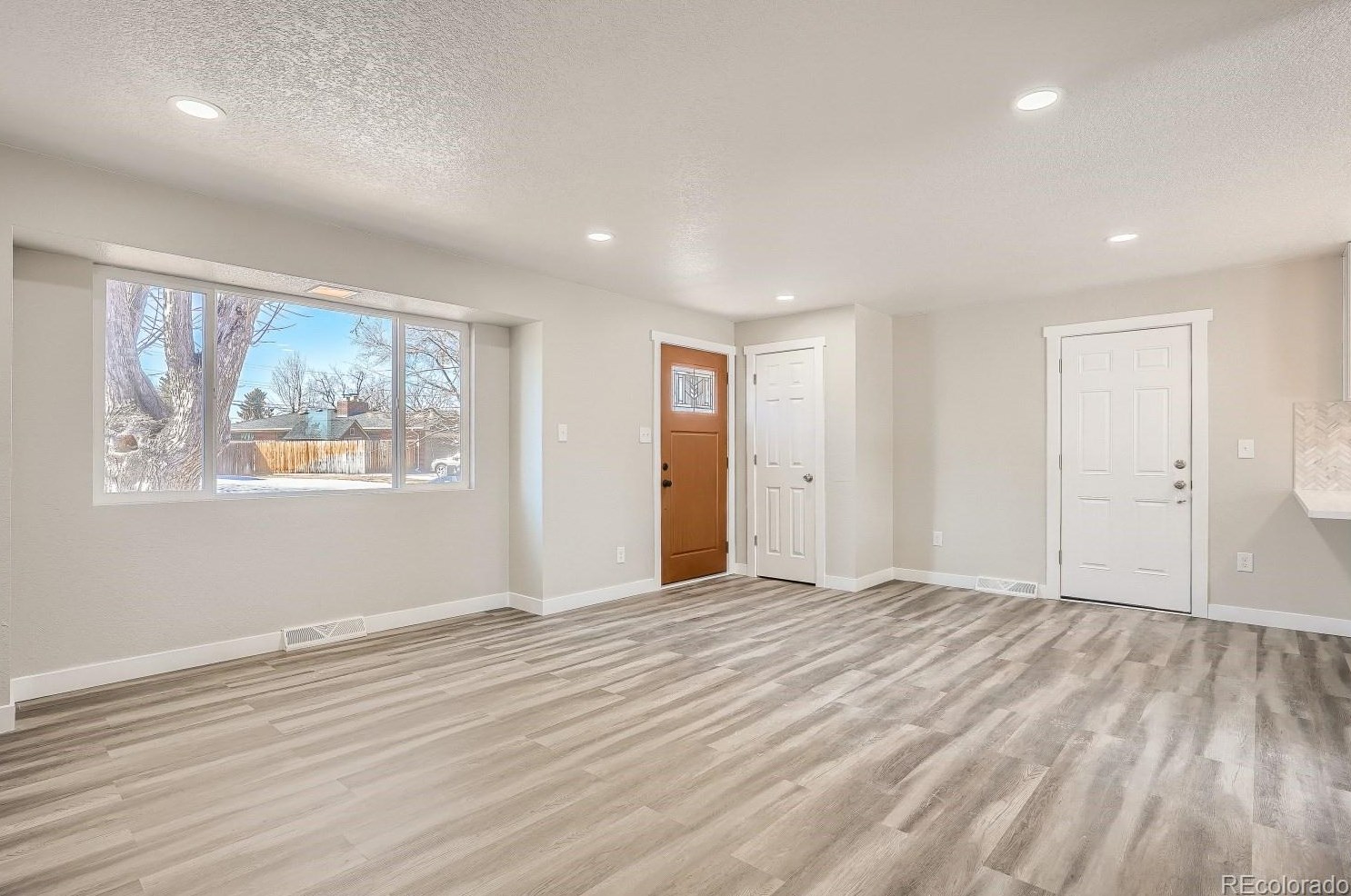 5992 Adams Dr, Littleton CO  80121-3004 exterior