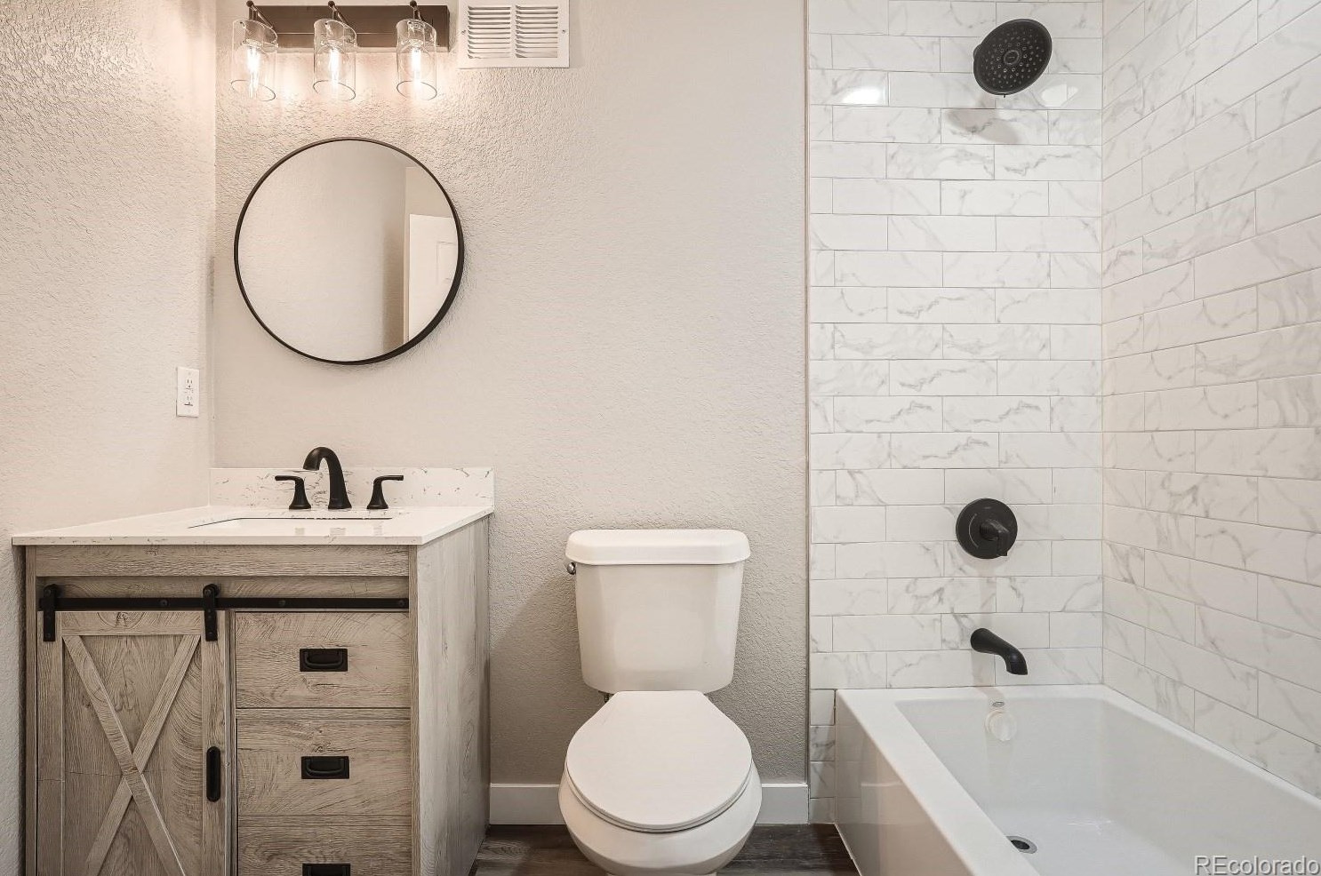 5992 Adams Dr, Littleton CO  80121-3004 exterior